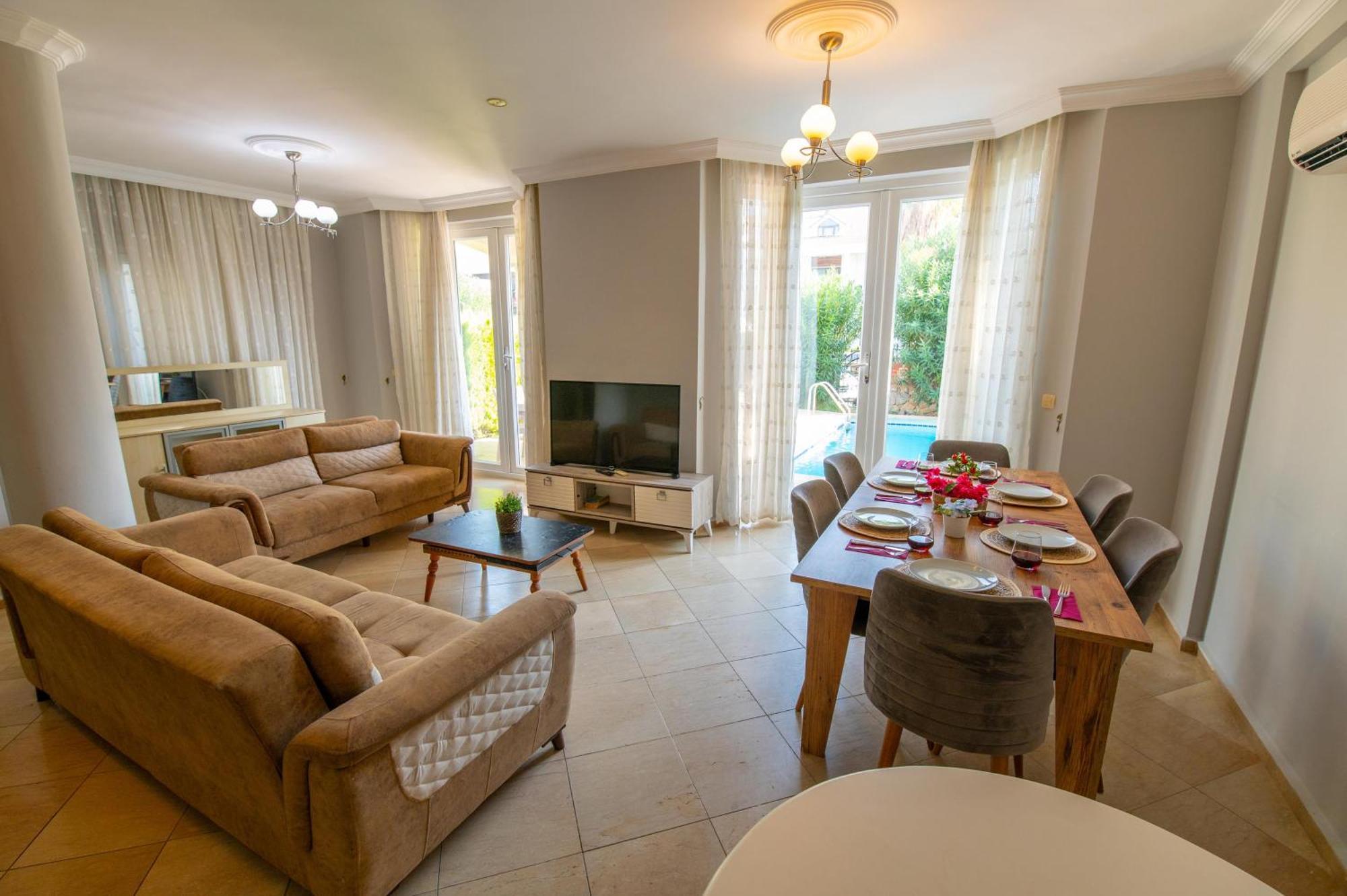 Sunset Club Aqua Lettings Aparthotel 3*
