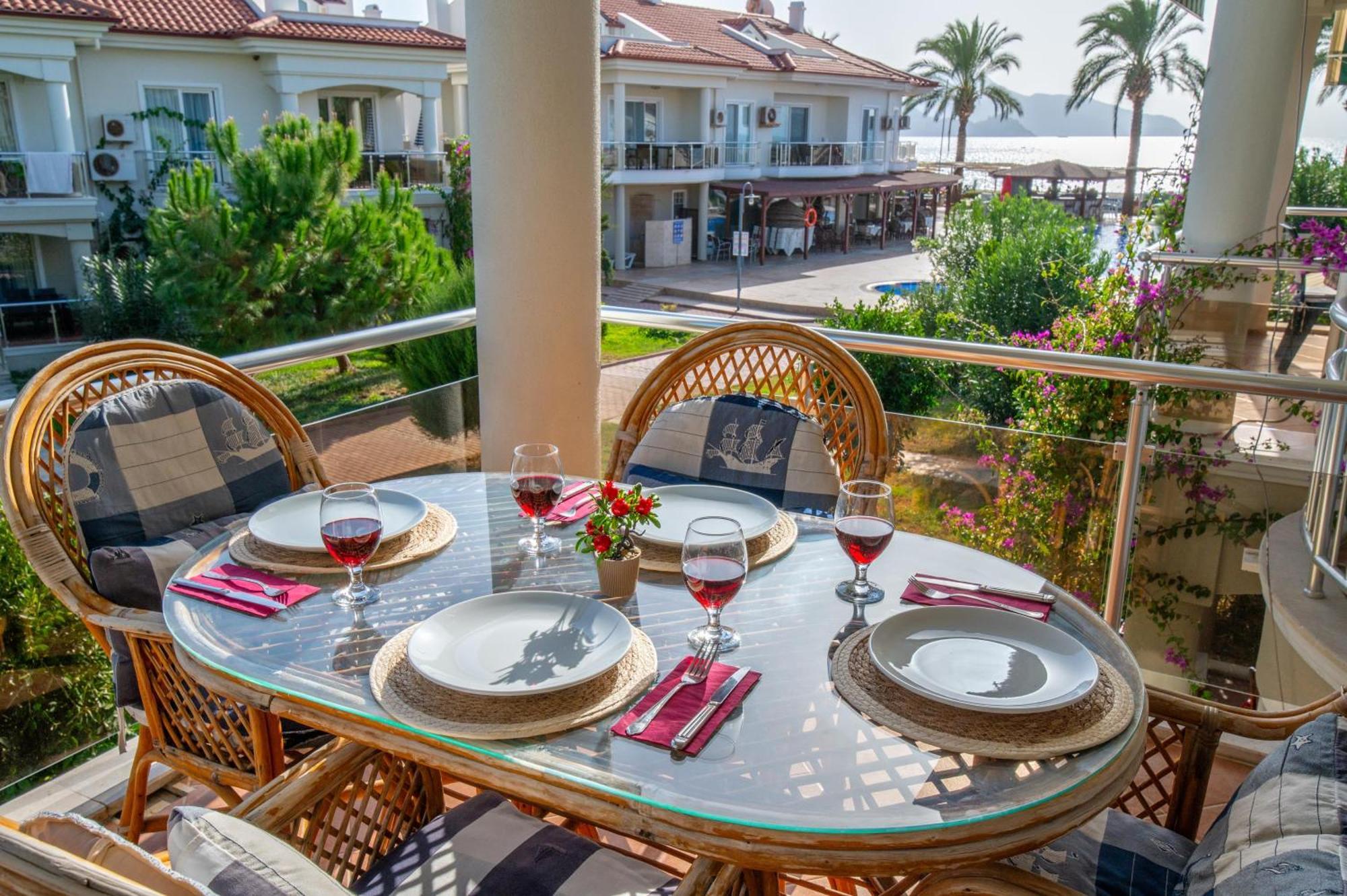 Sunset Club Aqua Lettings Aparthotel