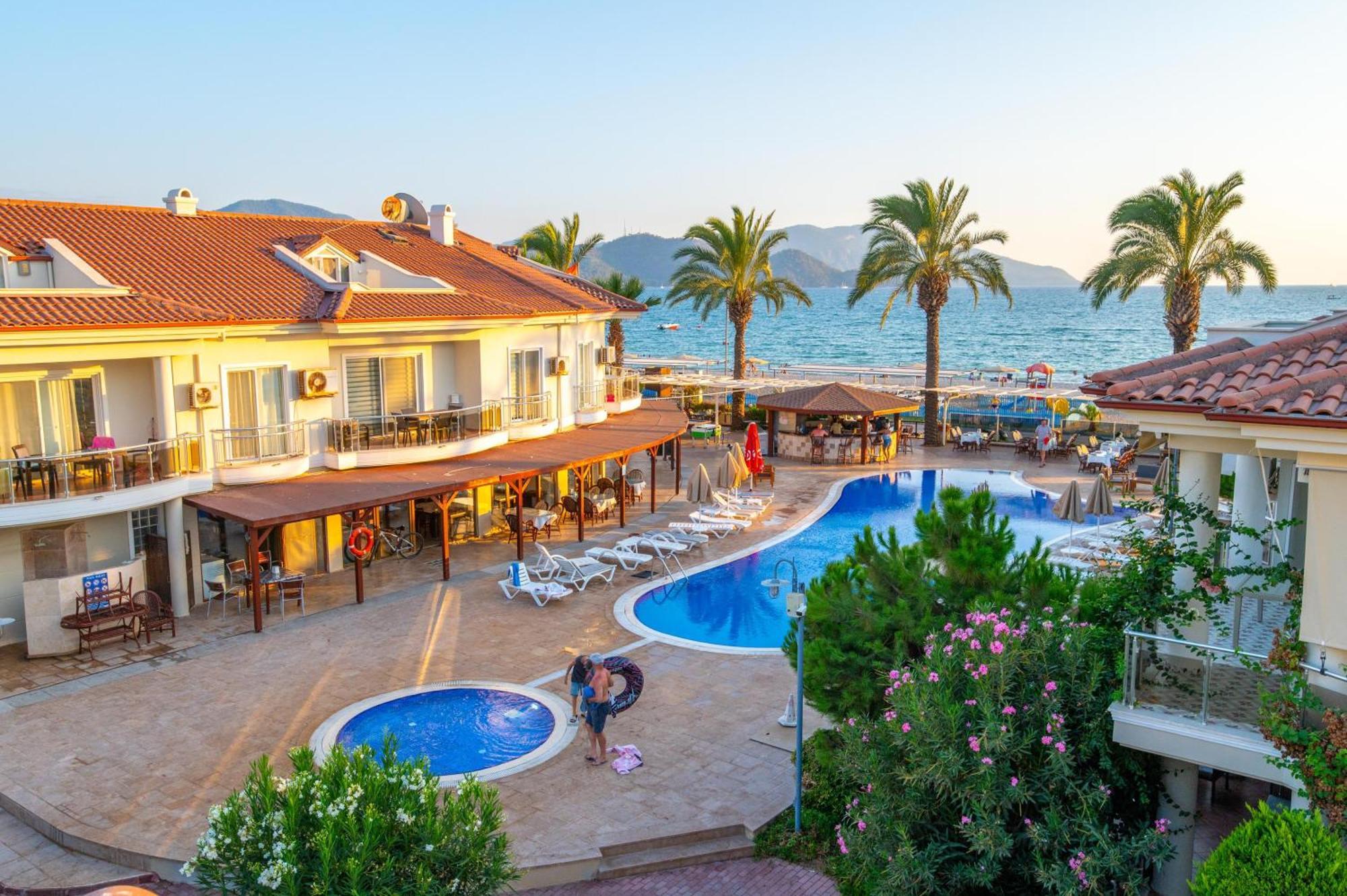 Aparthotel Sunset Club Aqua Lettings 3*