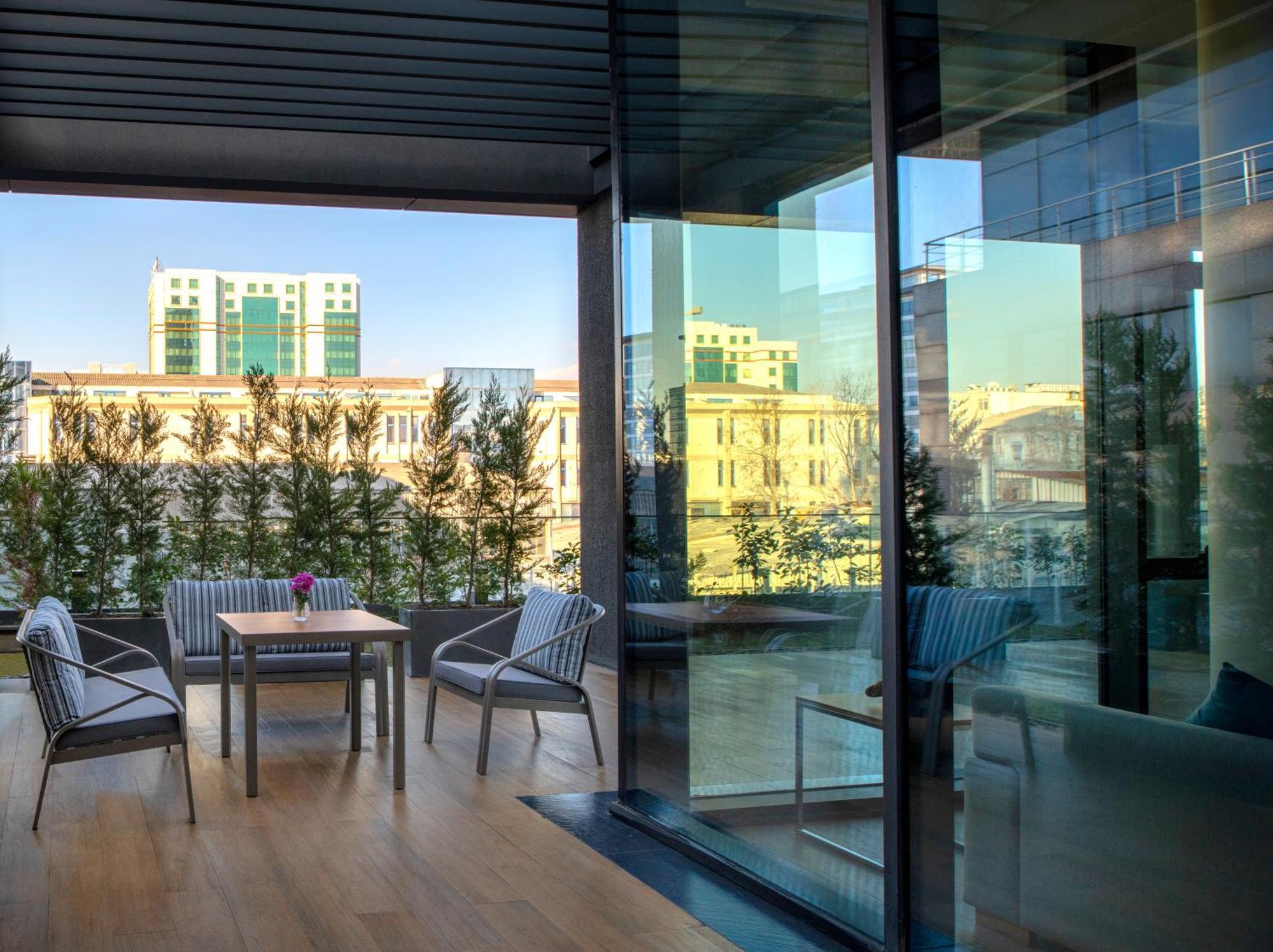 Movenpick Living West 5* Istanbul