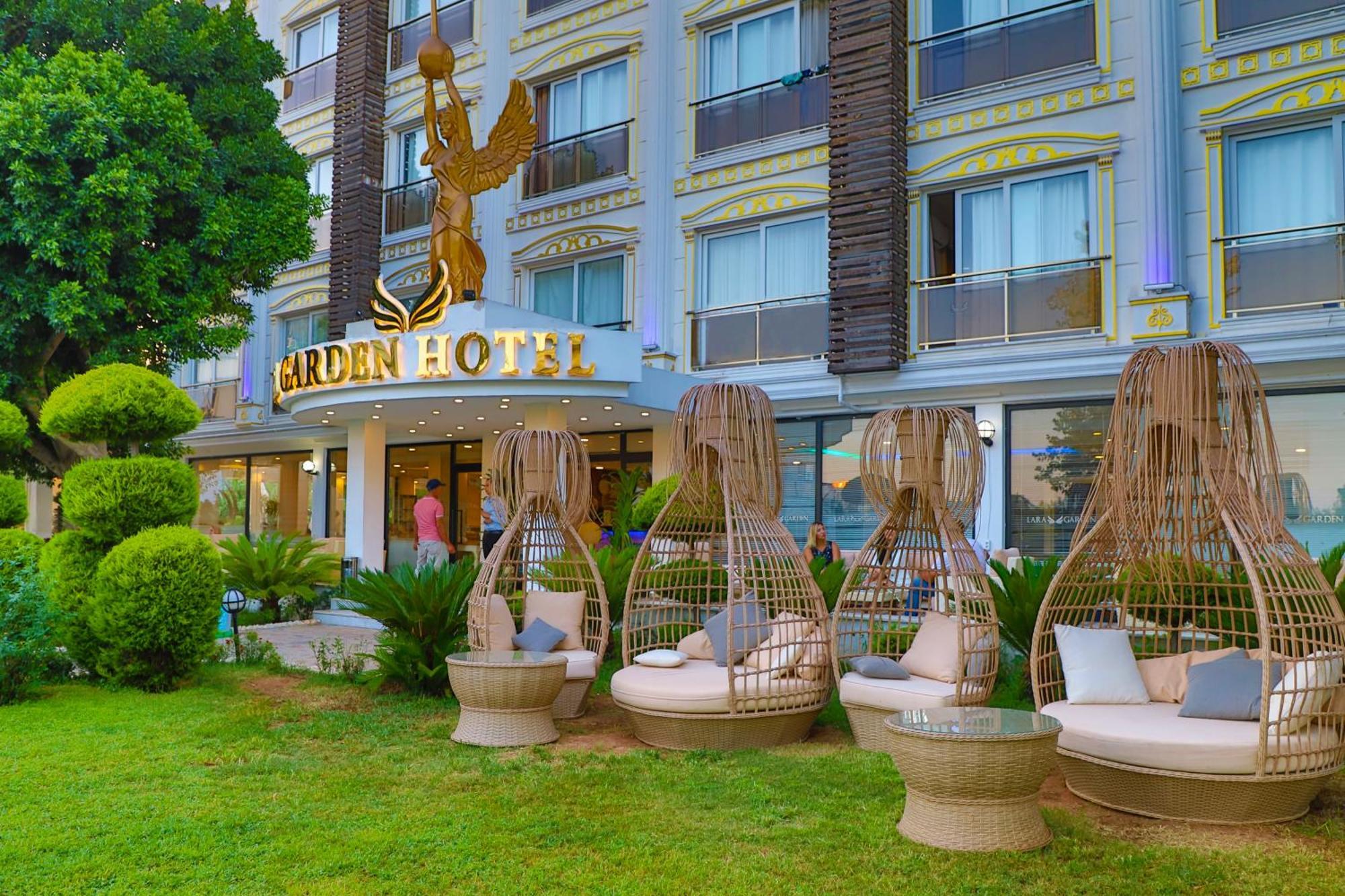 Hotel Lara Garden