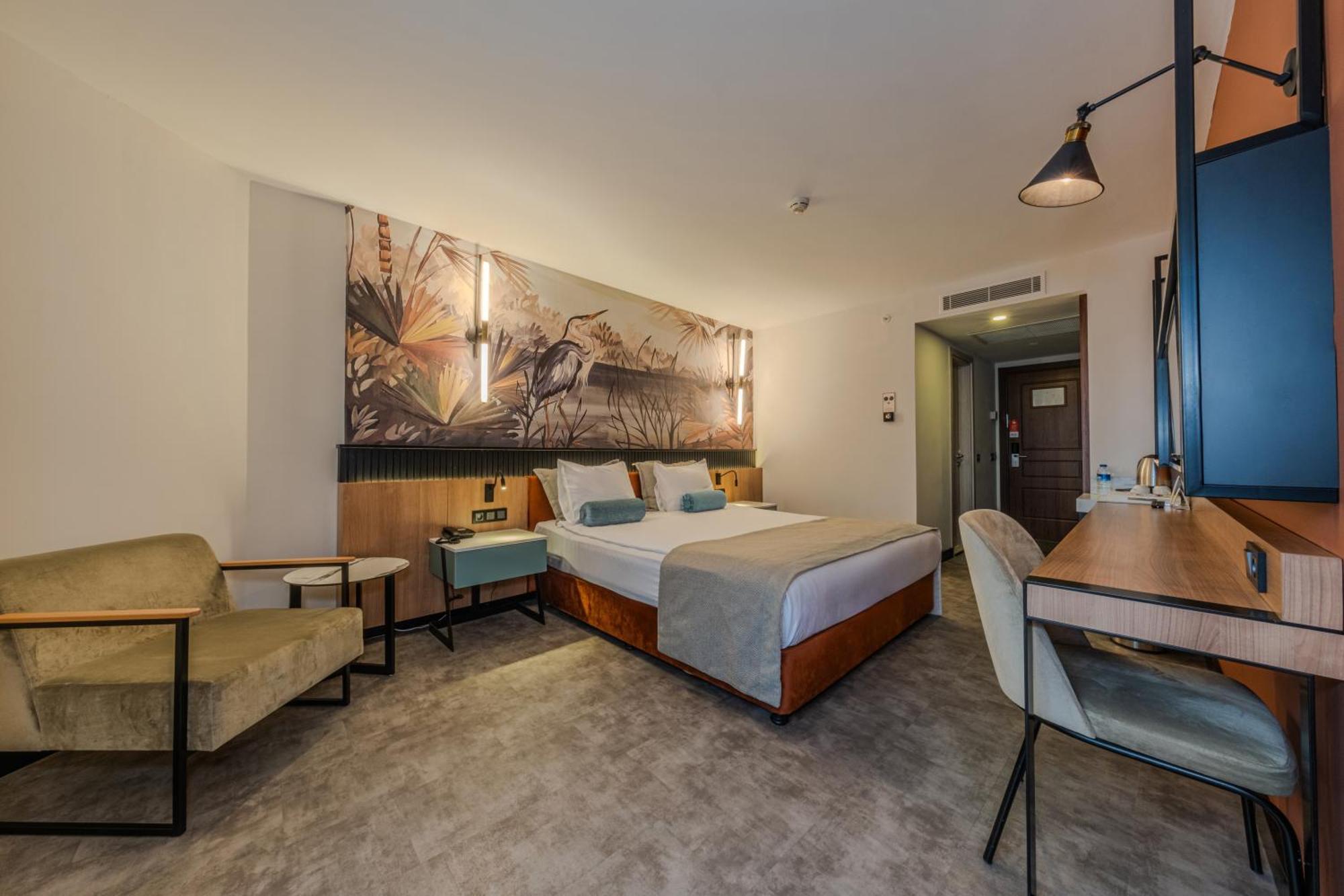 Best Western Plus Khan Hotel 4*