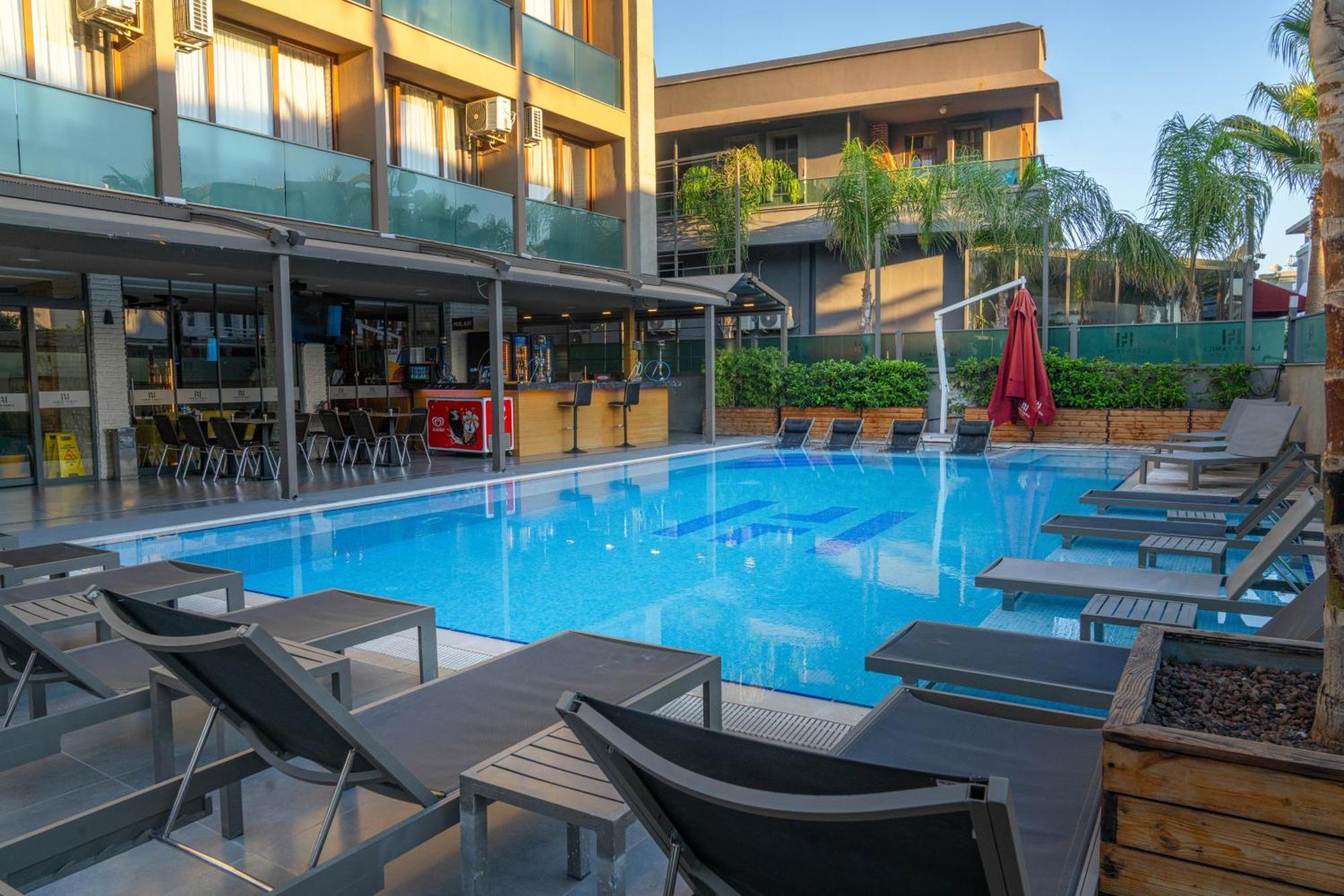 Hotel Laren Family & - Boutique Class