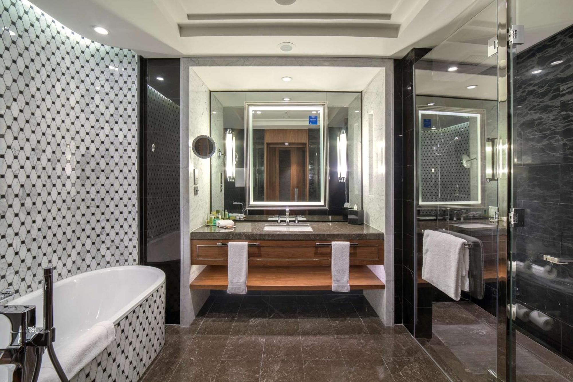Hilton Bomonti Hotel