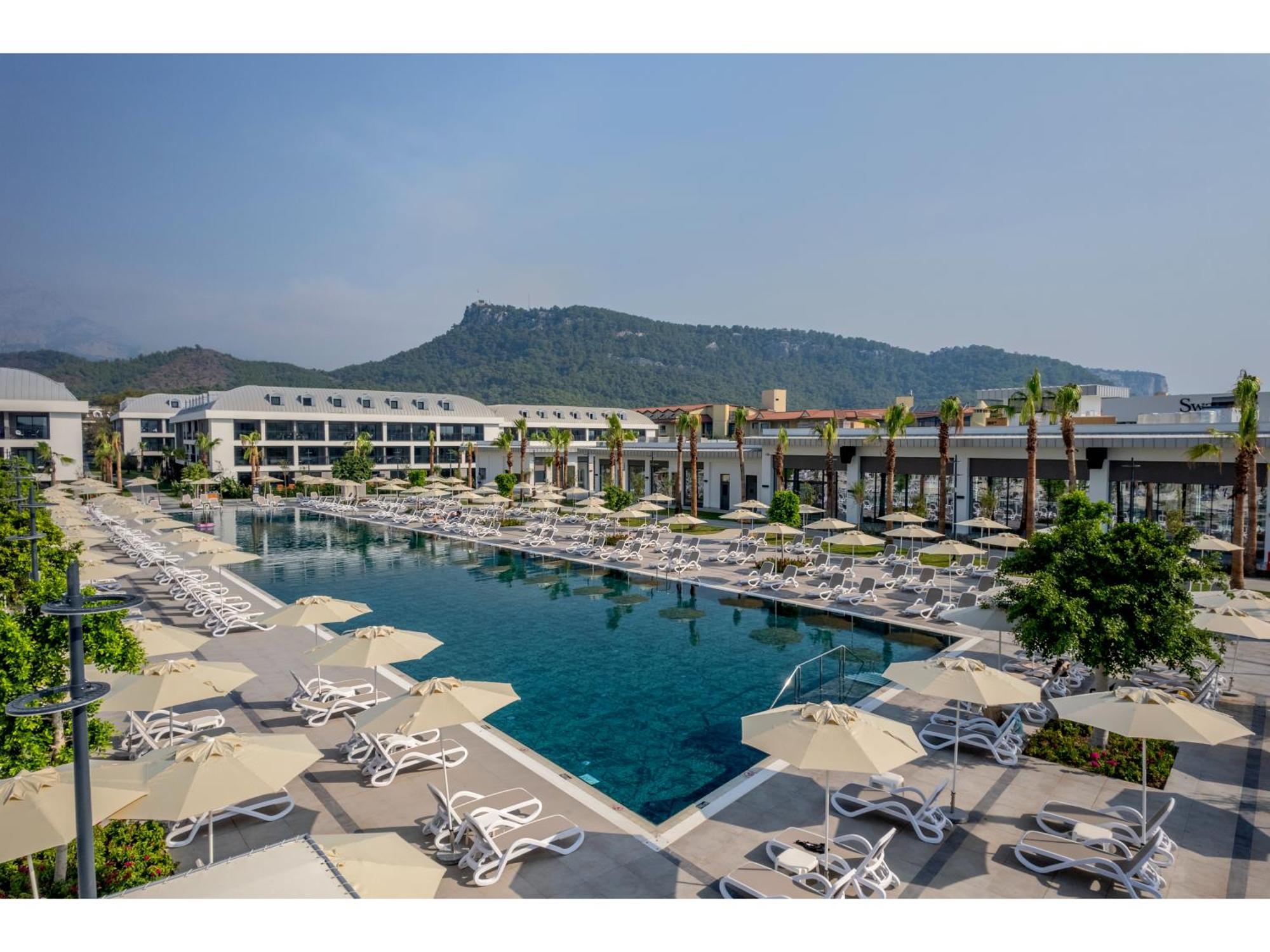 Swandor & - Kemer