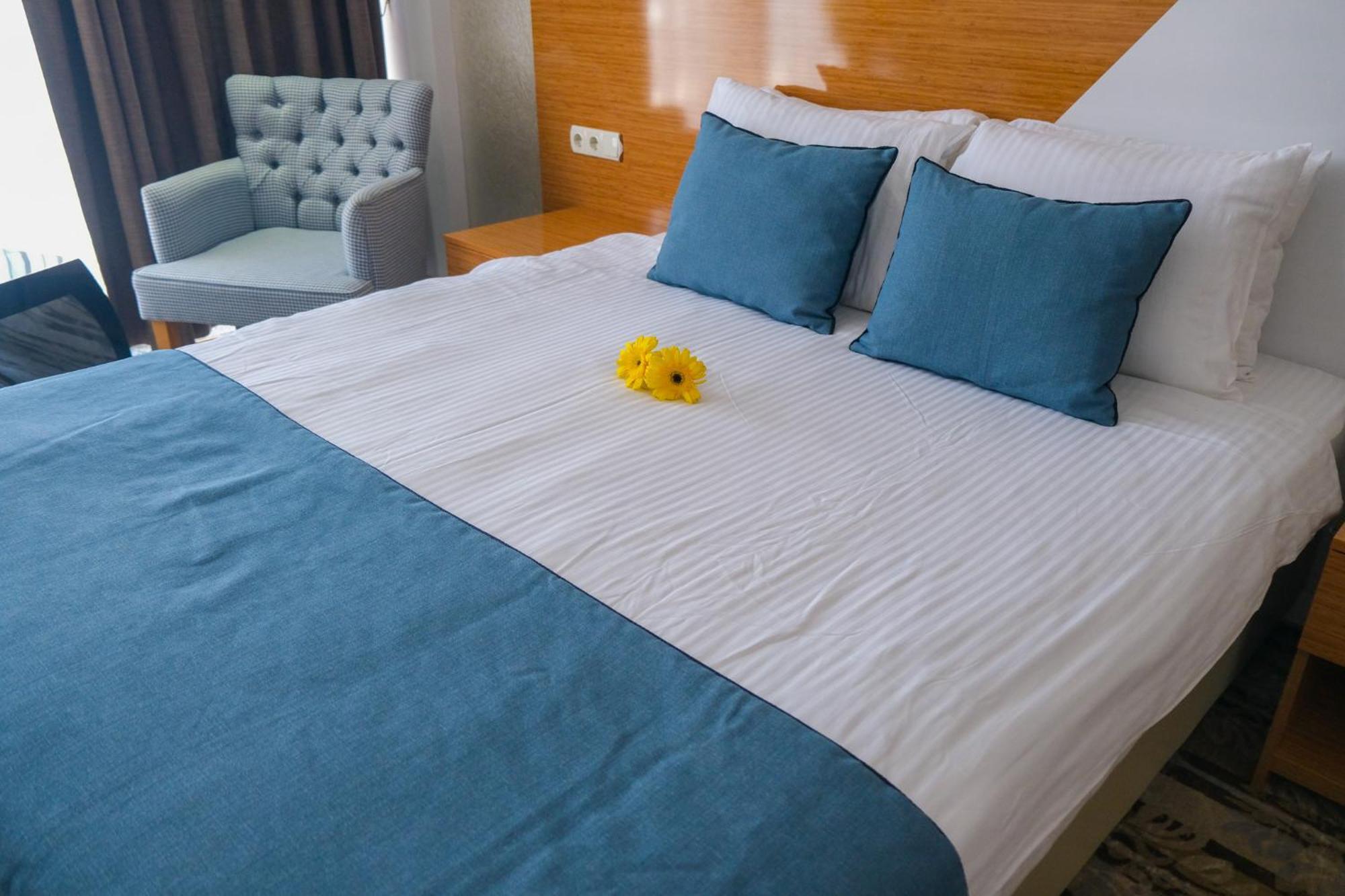Bulvar Hotel 3*
