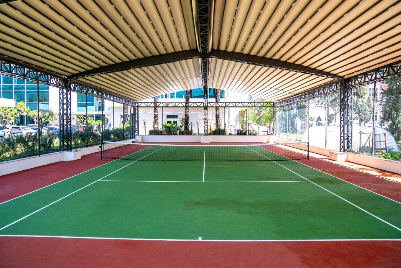 Hotel Akra 5*