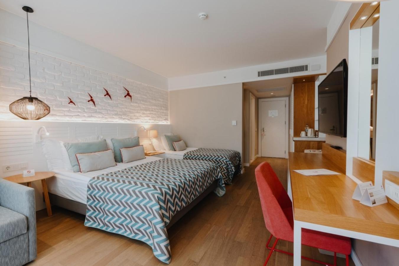 Akra Hotel