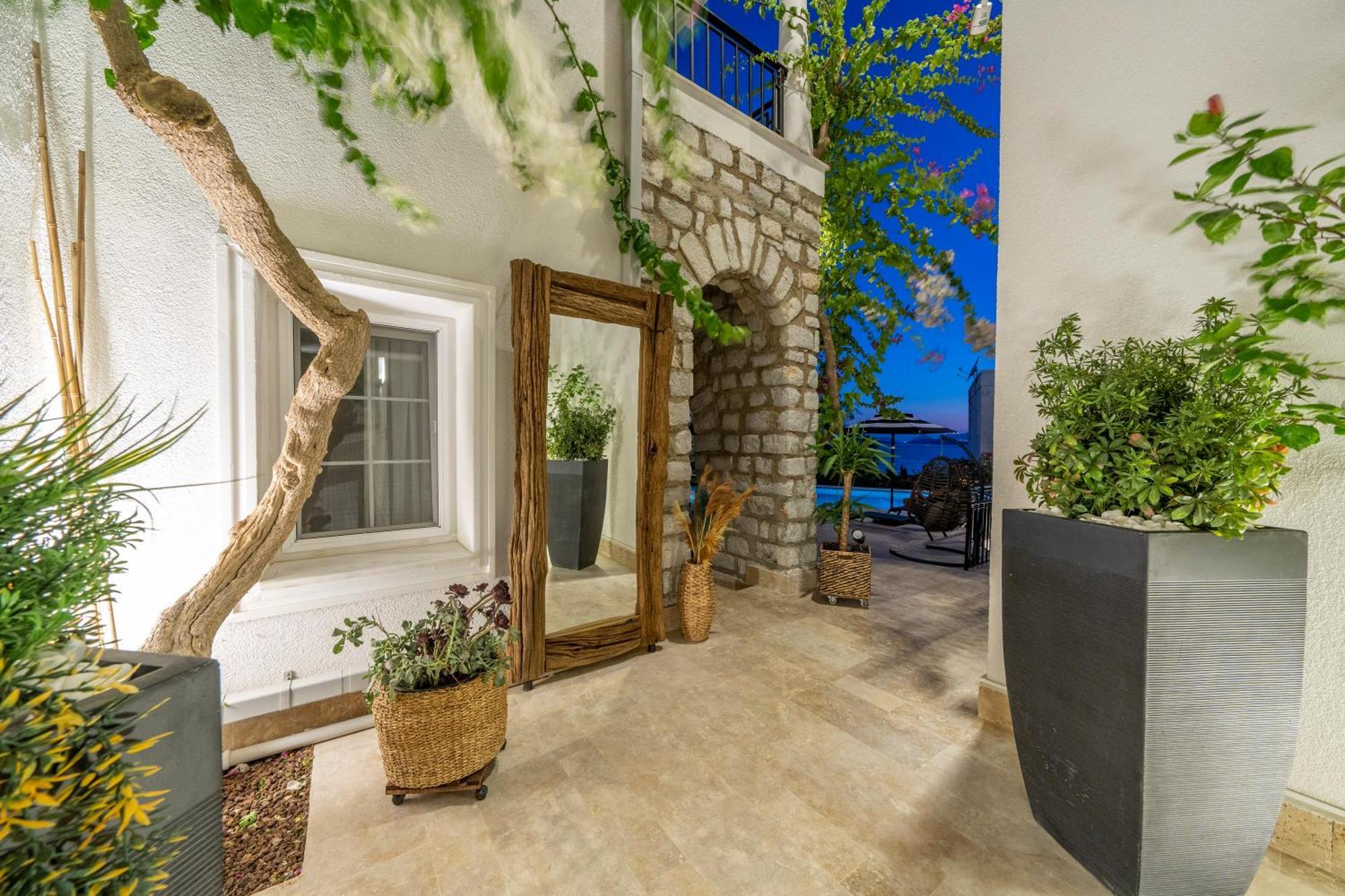 Noa Only Adult Aparthotel