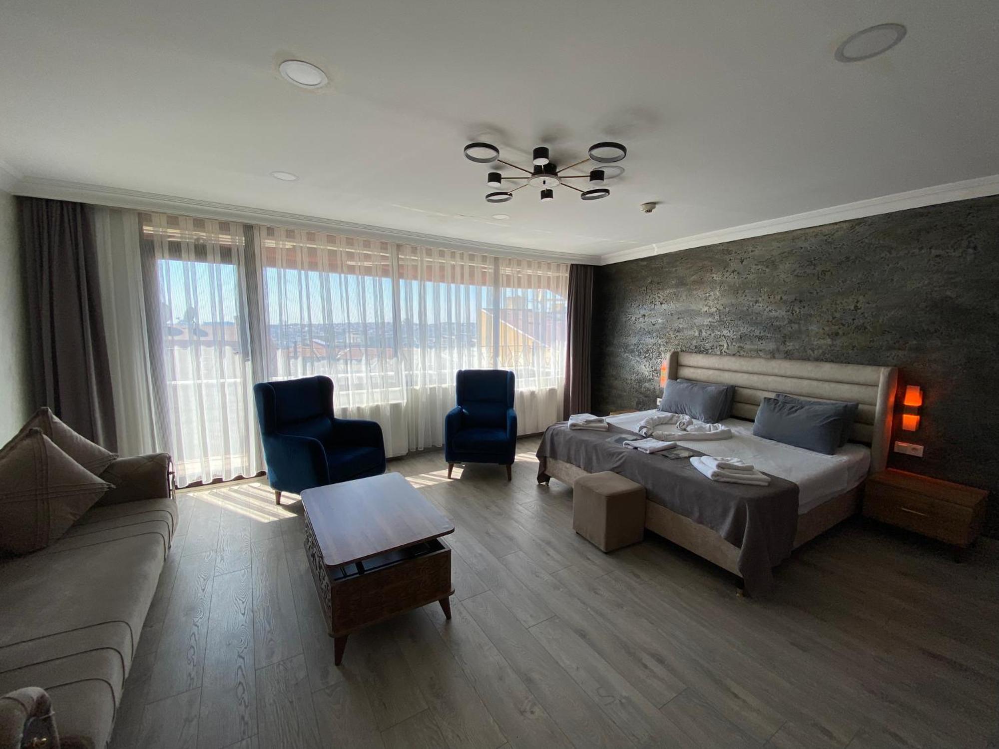 Galata Moon Hotel 2*