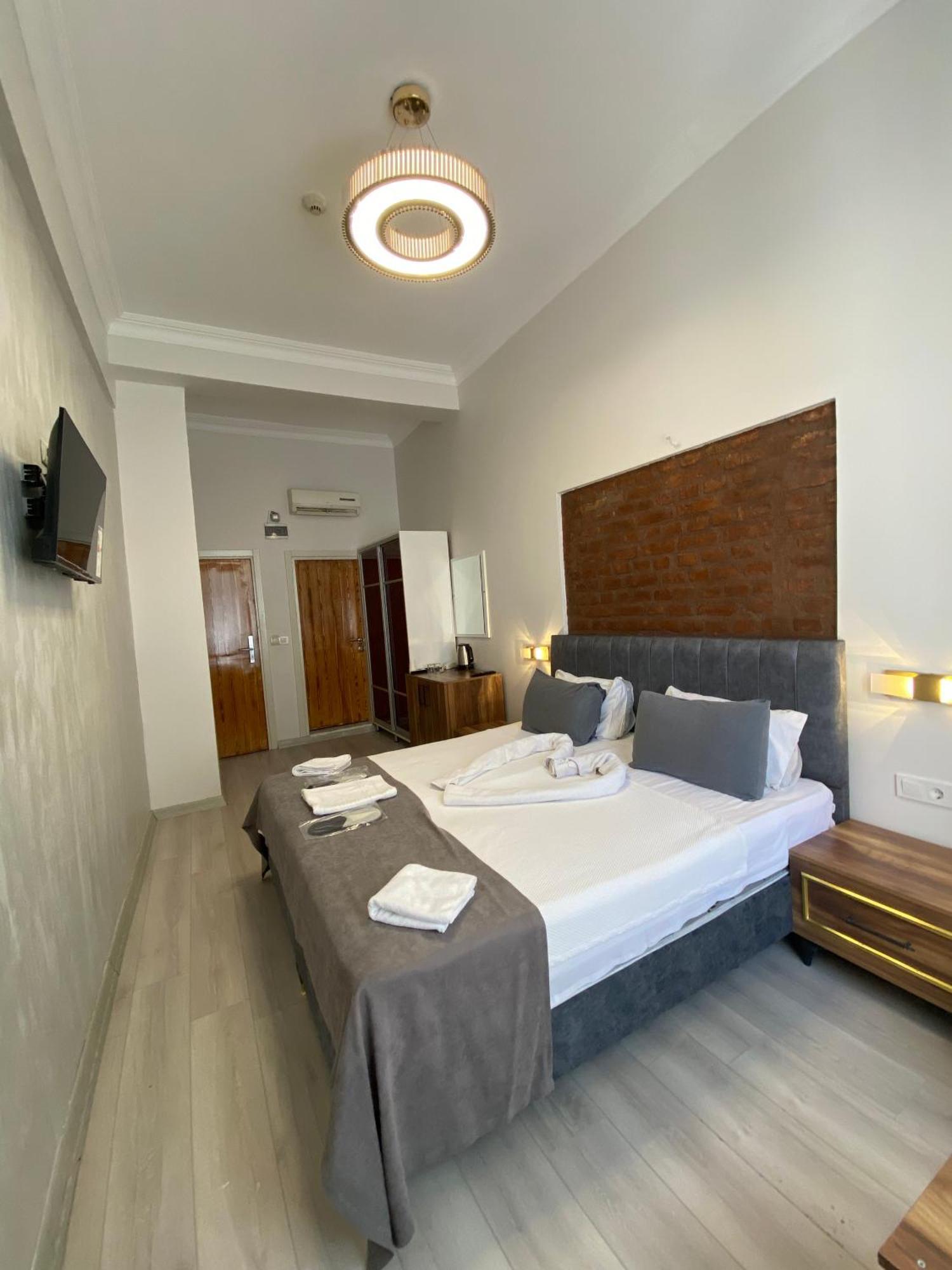 Galata Moon Hotel 2*