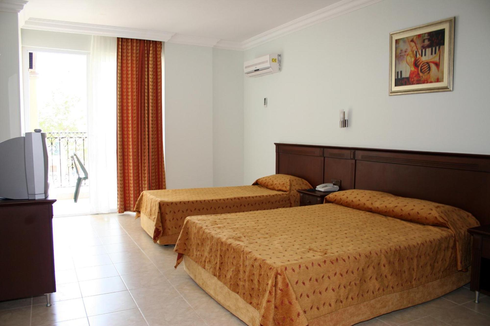 Resort Kleopatra Royal Palm 4*