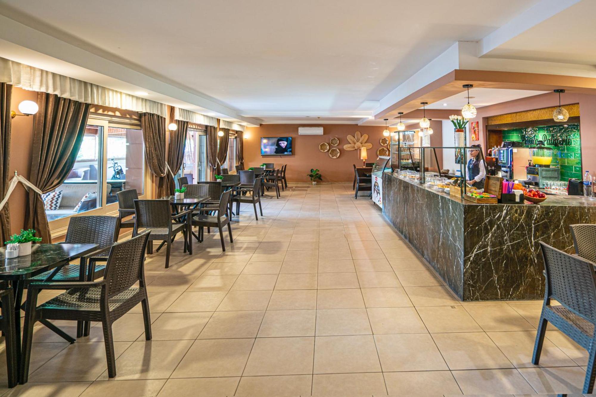 Hotel Dg Rose 4*