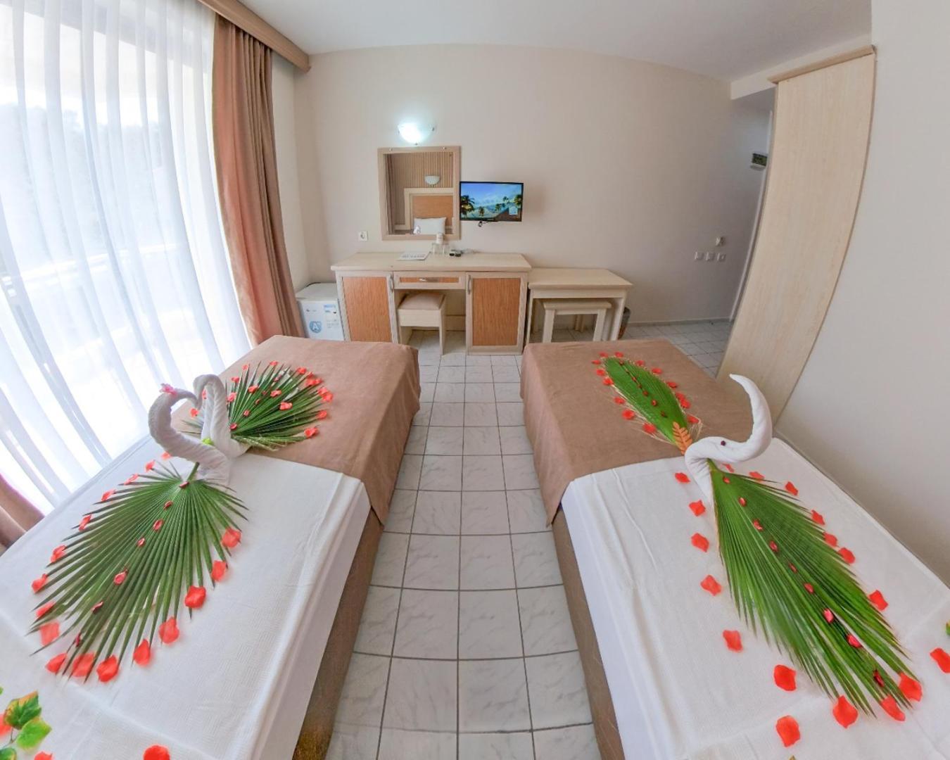Mr Crane Hotel 3*