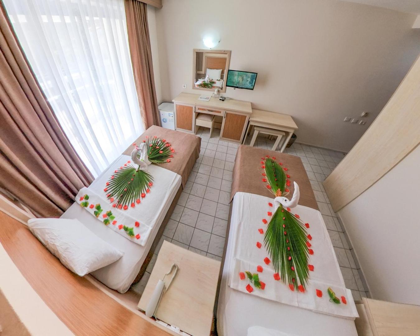 Mr Crane Hotel 3*