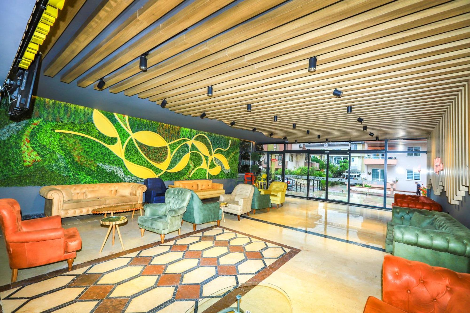 Hotel Mr Crane 3*