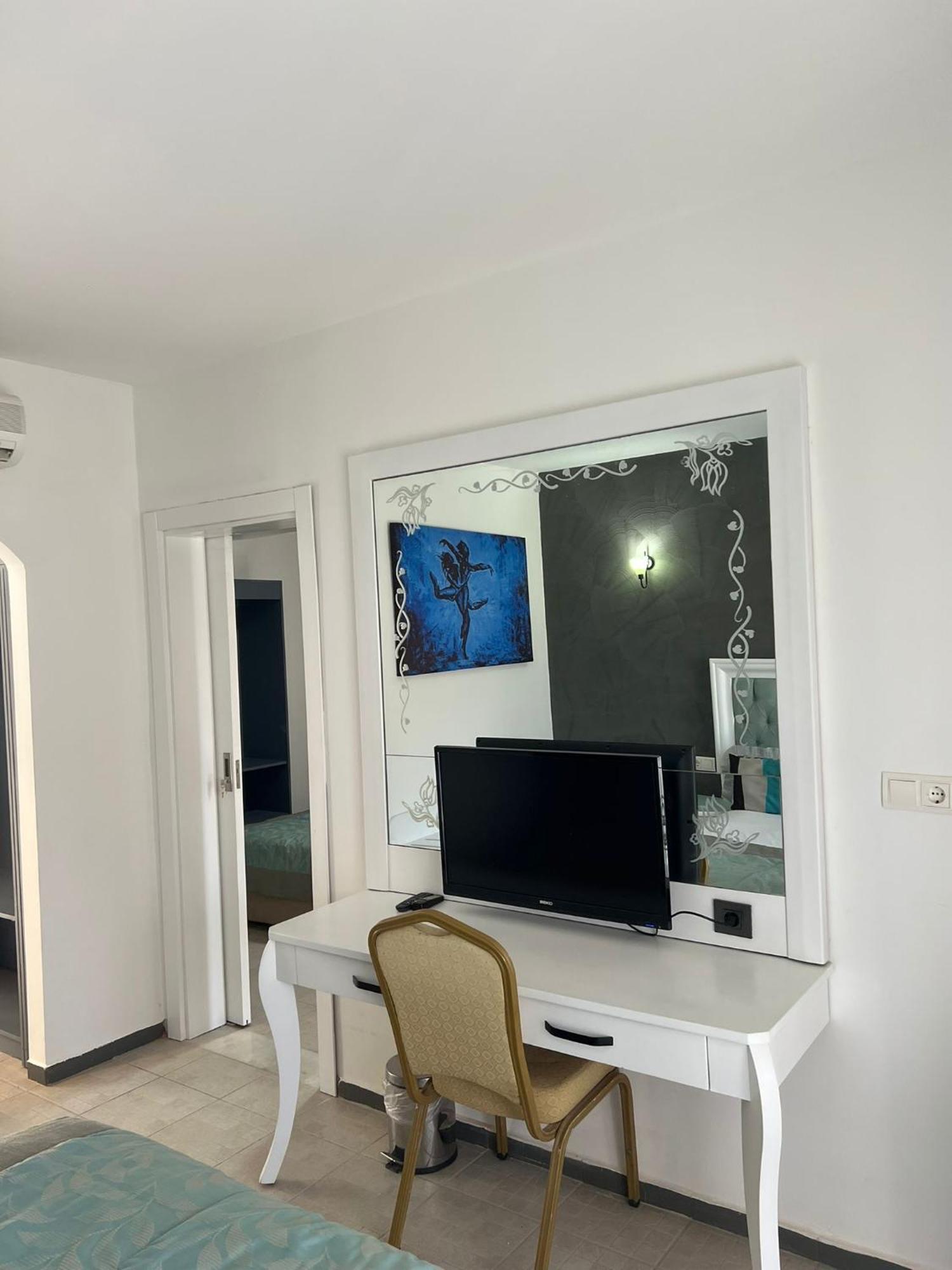 Tiana Hotel