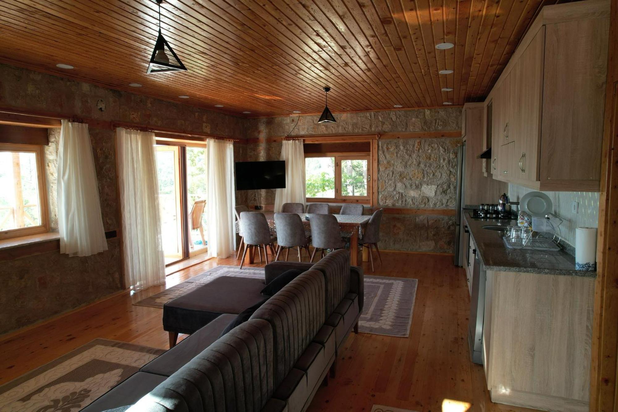 Lycian - Dag Ve Deniz Manzarasi Villa *