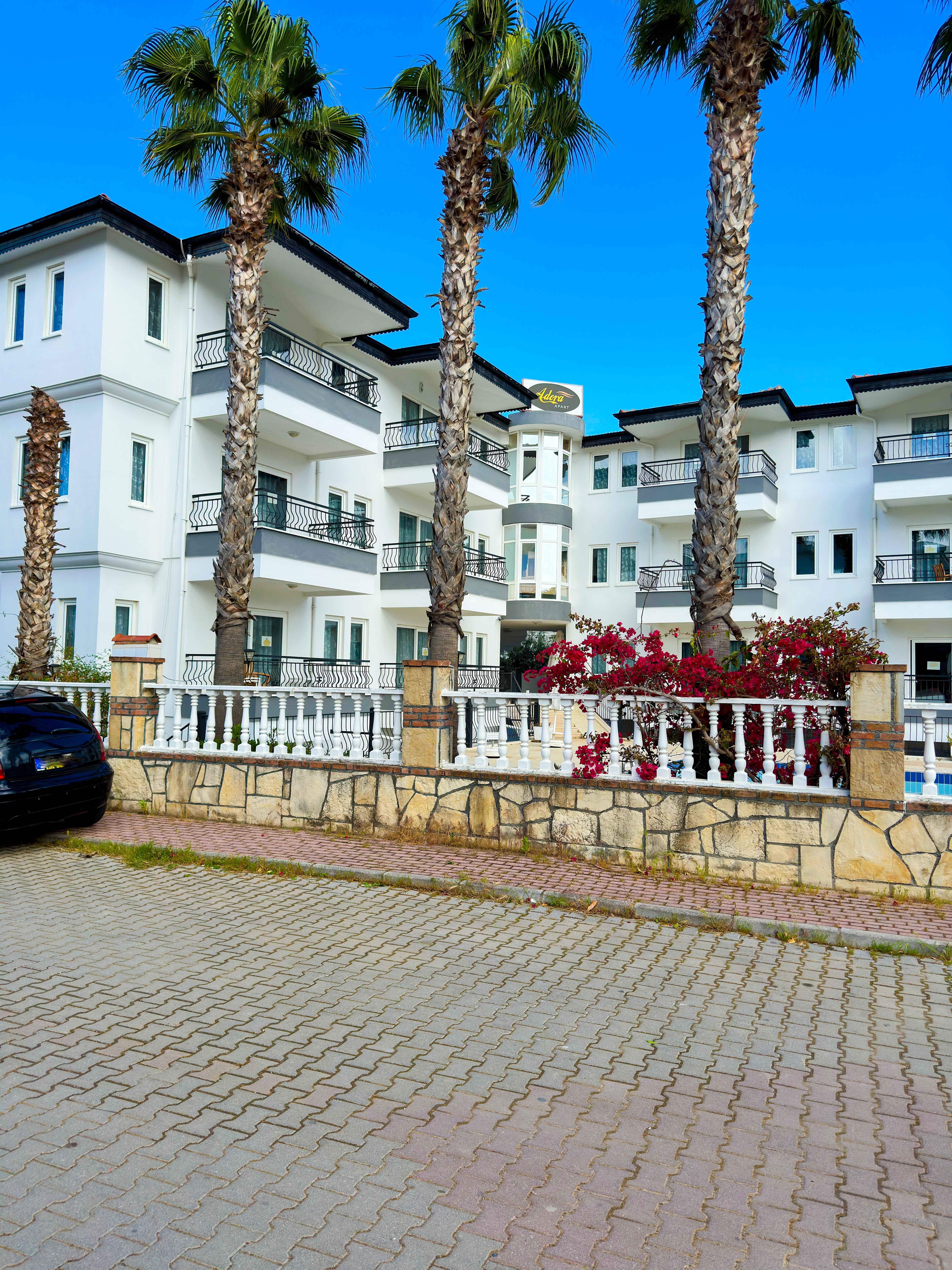 Adora Apartment *