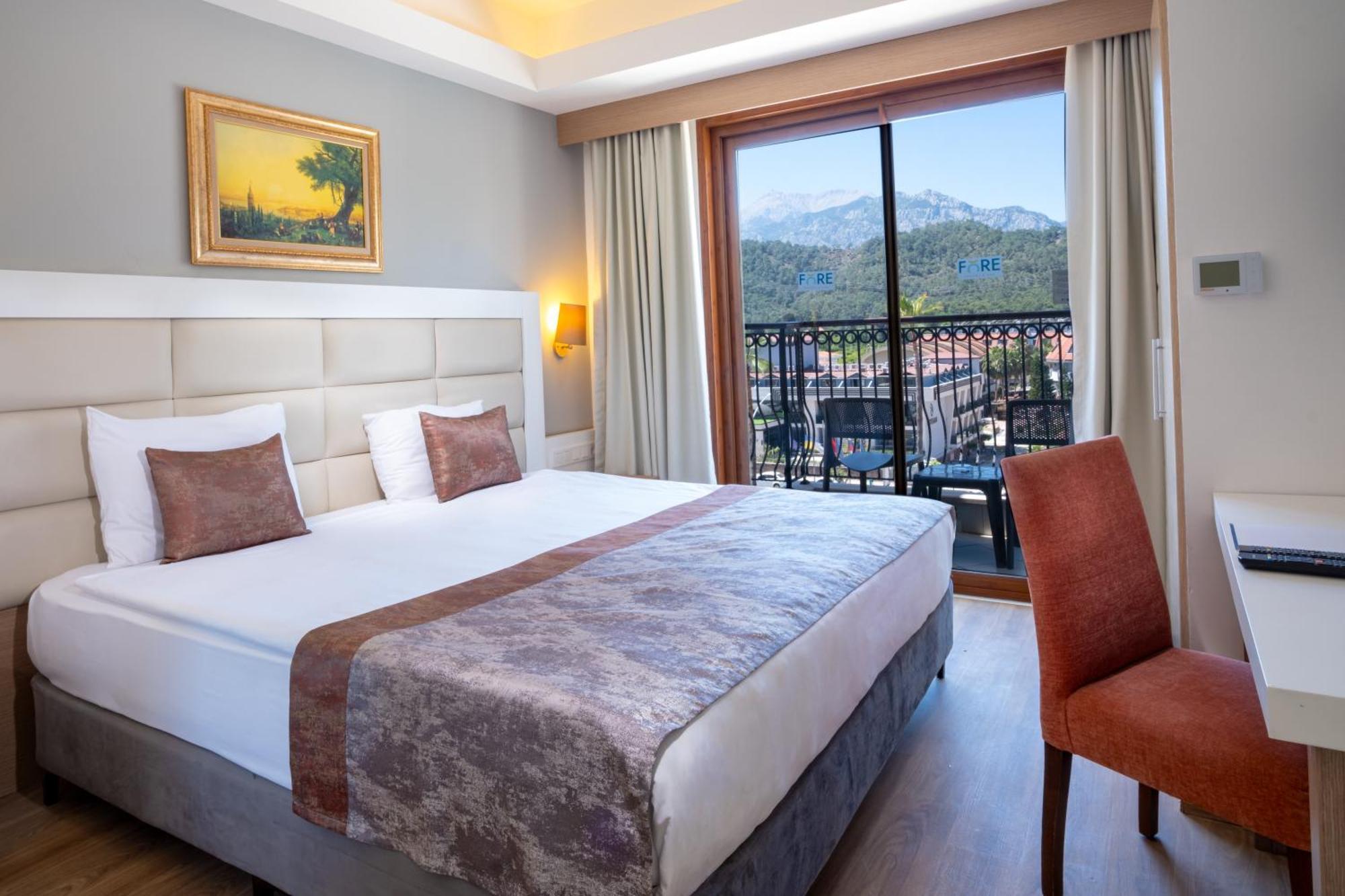 Hotel Fore & 4*