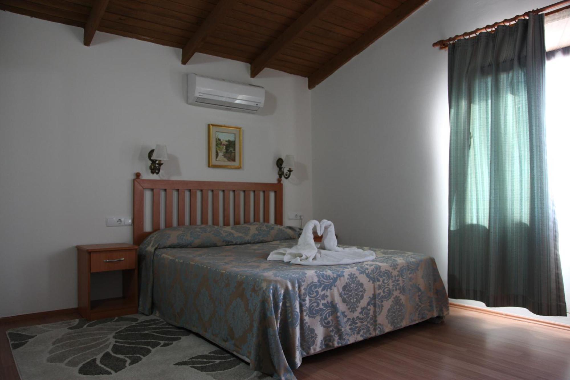 Ave Maria Hotel
