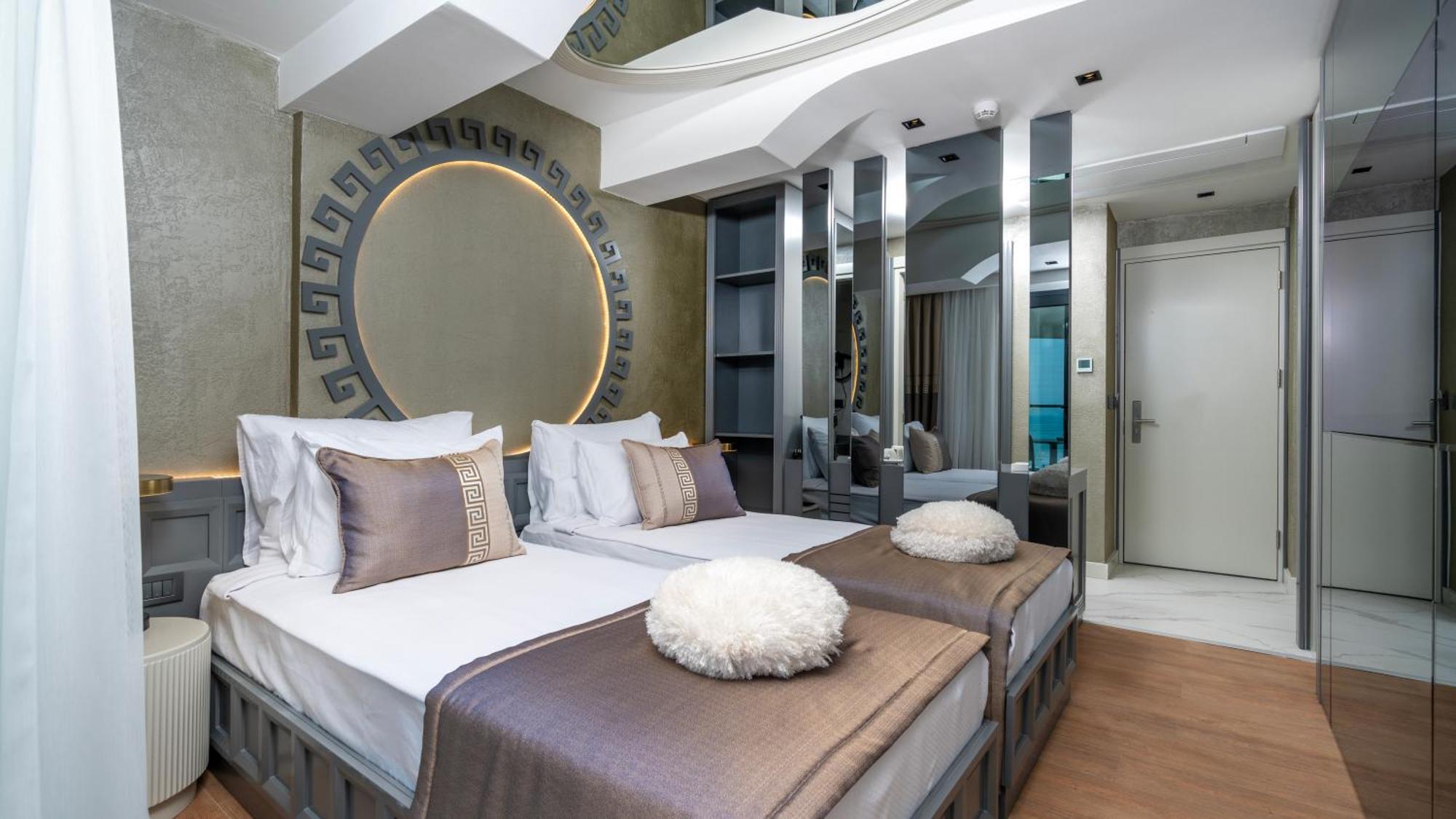 Simus Hotel 2*