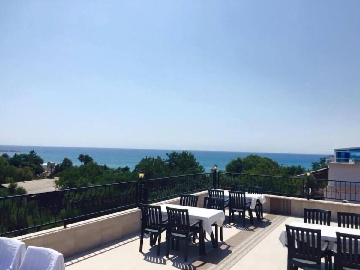 Hotel Beachway & 3*
