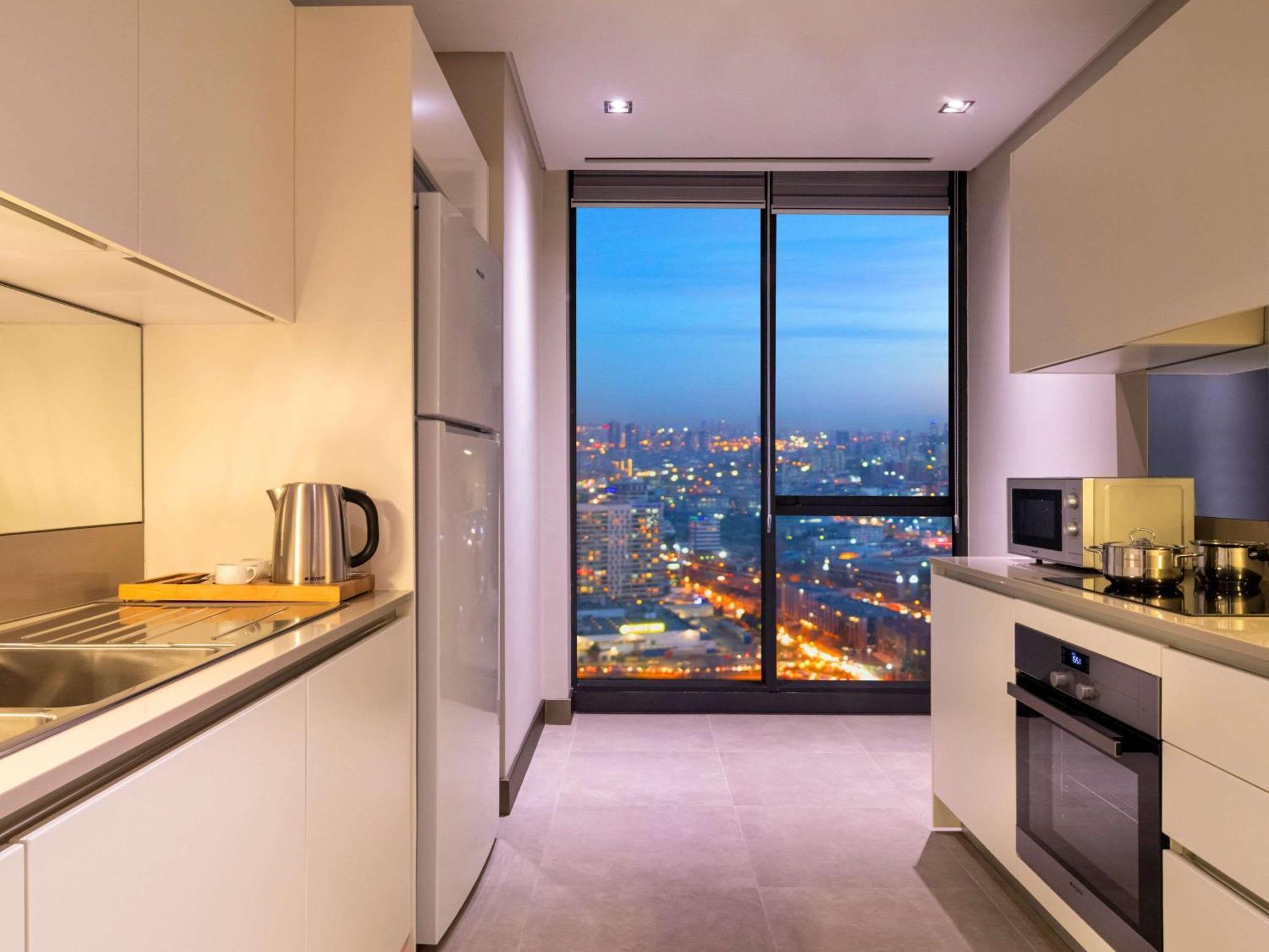 Hotel Movenpick Living West 5*