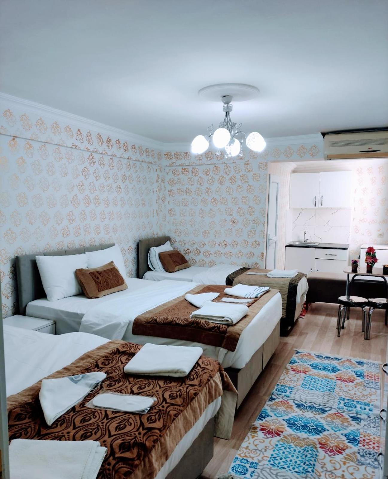 Ada Aparthotel *