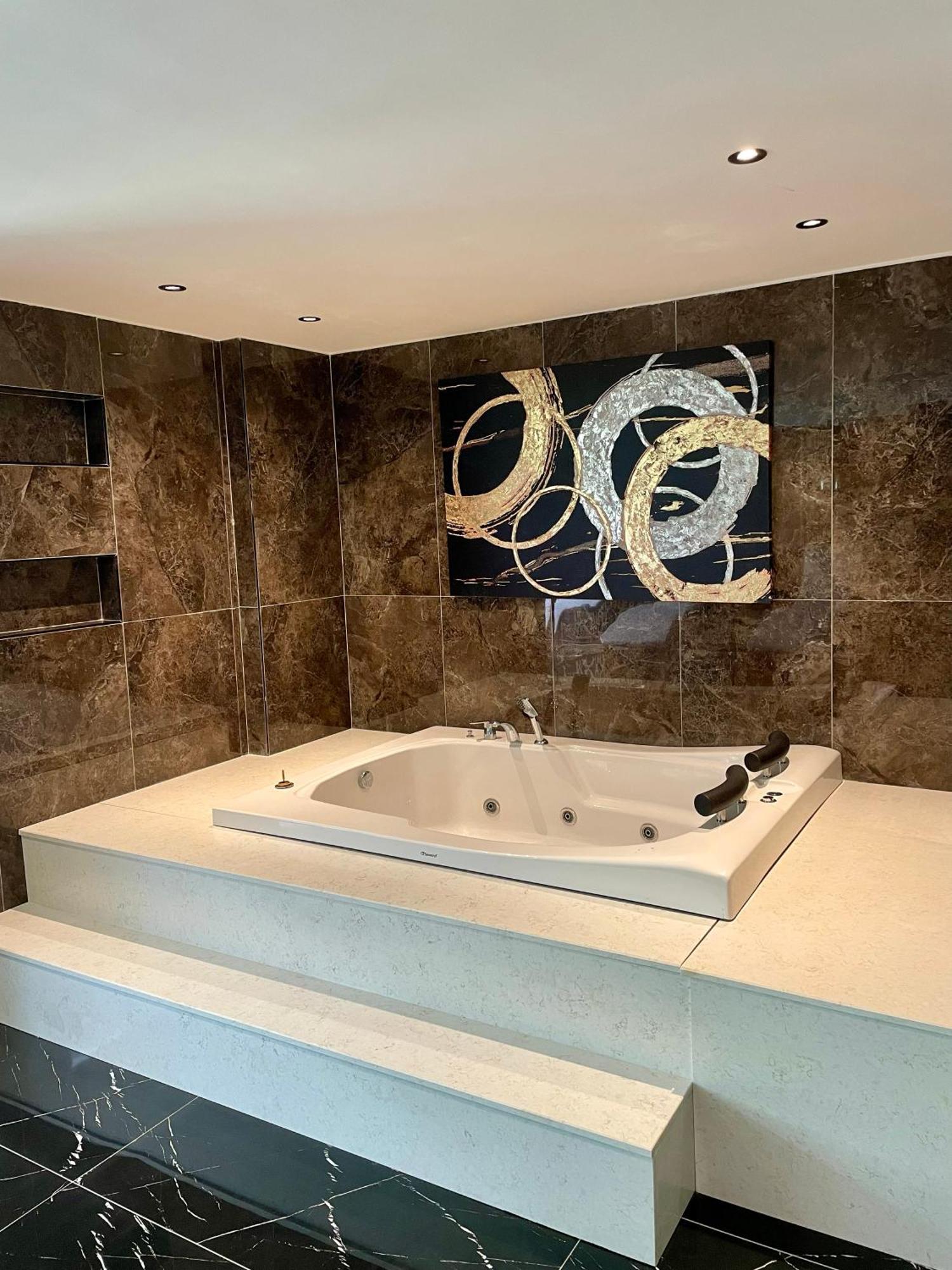 Sa Apartments! Luxury Sea And Mountain Views!