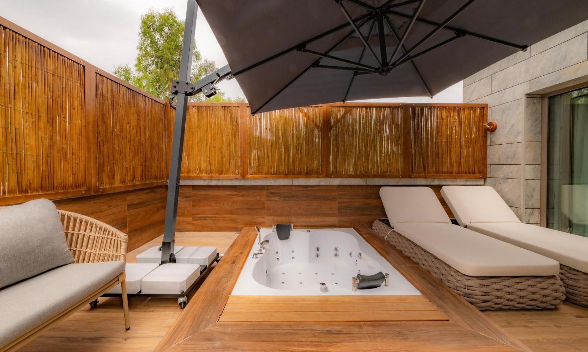 Suum & - Adult Only Hotel *