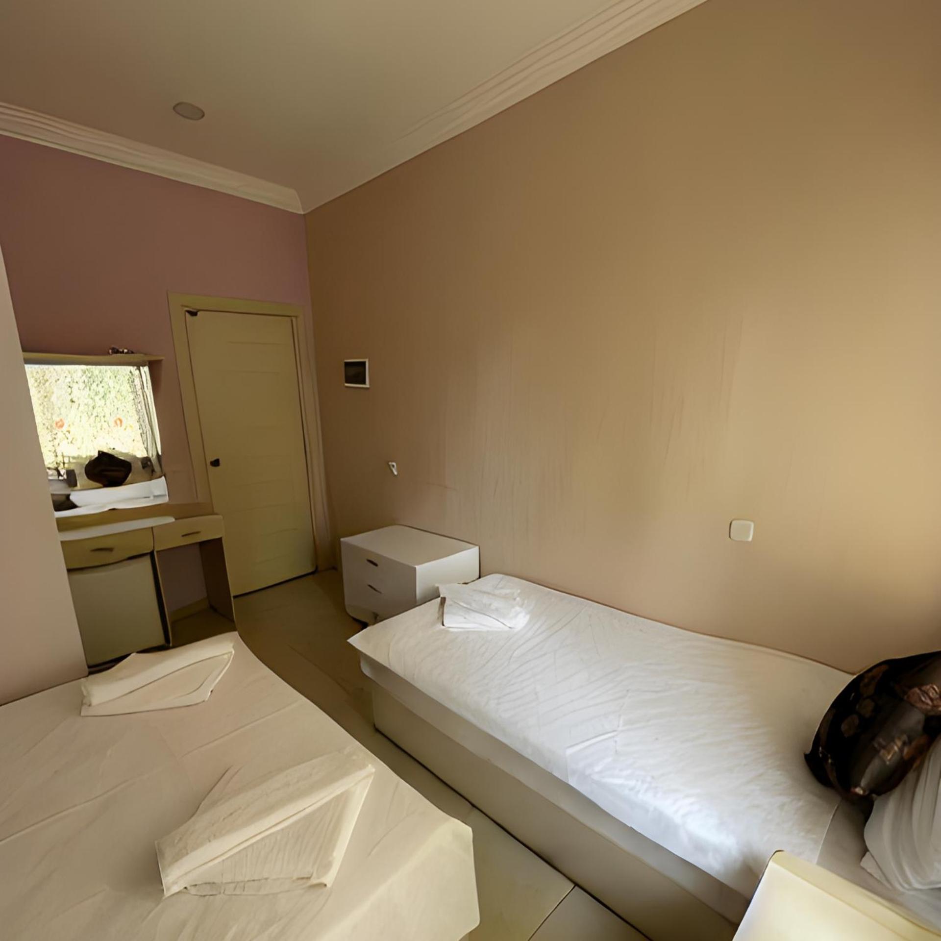 Hotel Beachway & 3*