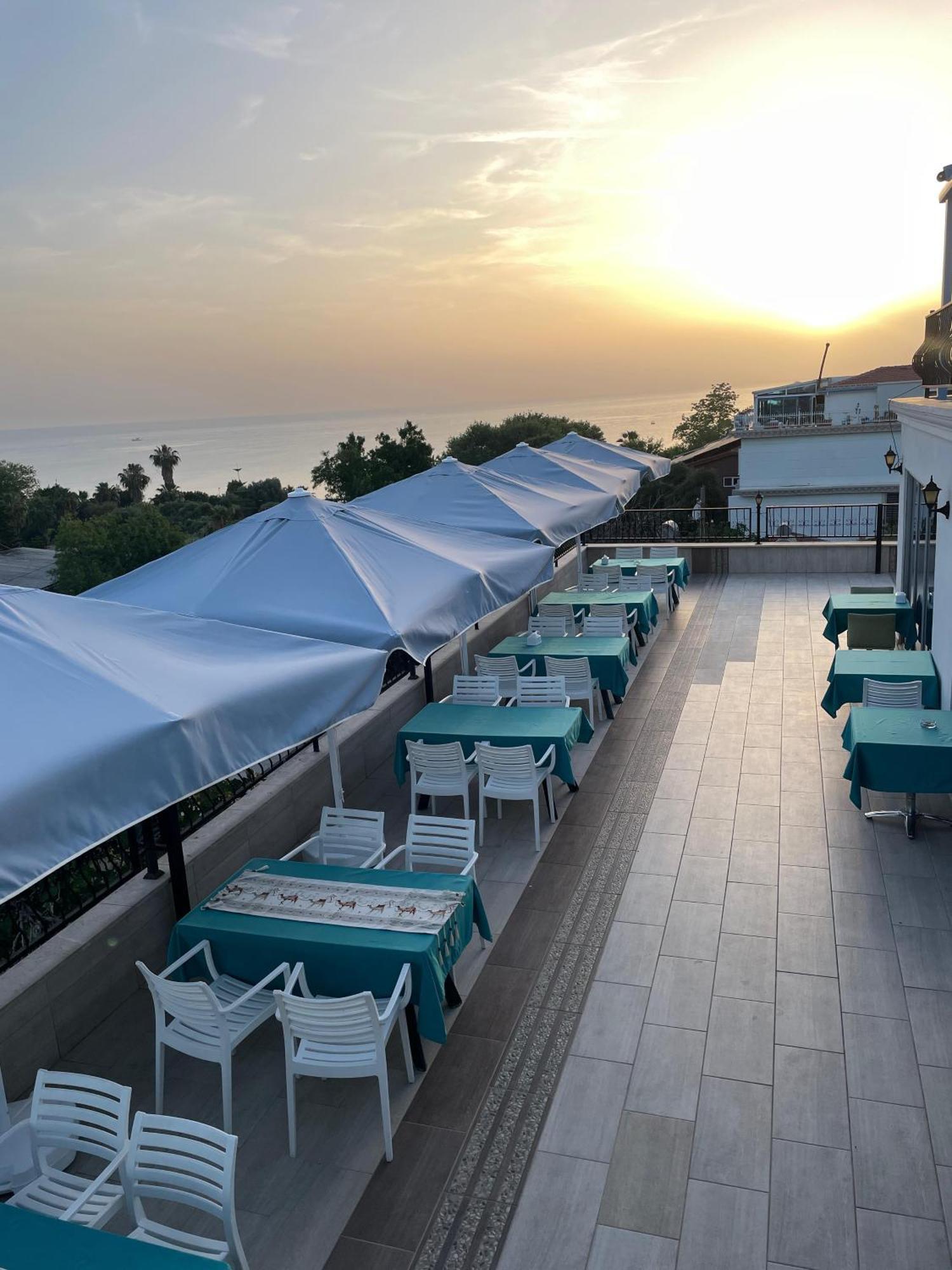 Beachway & Hotel 3*