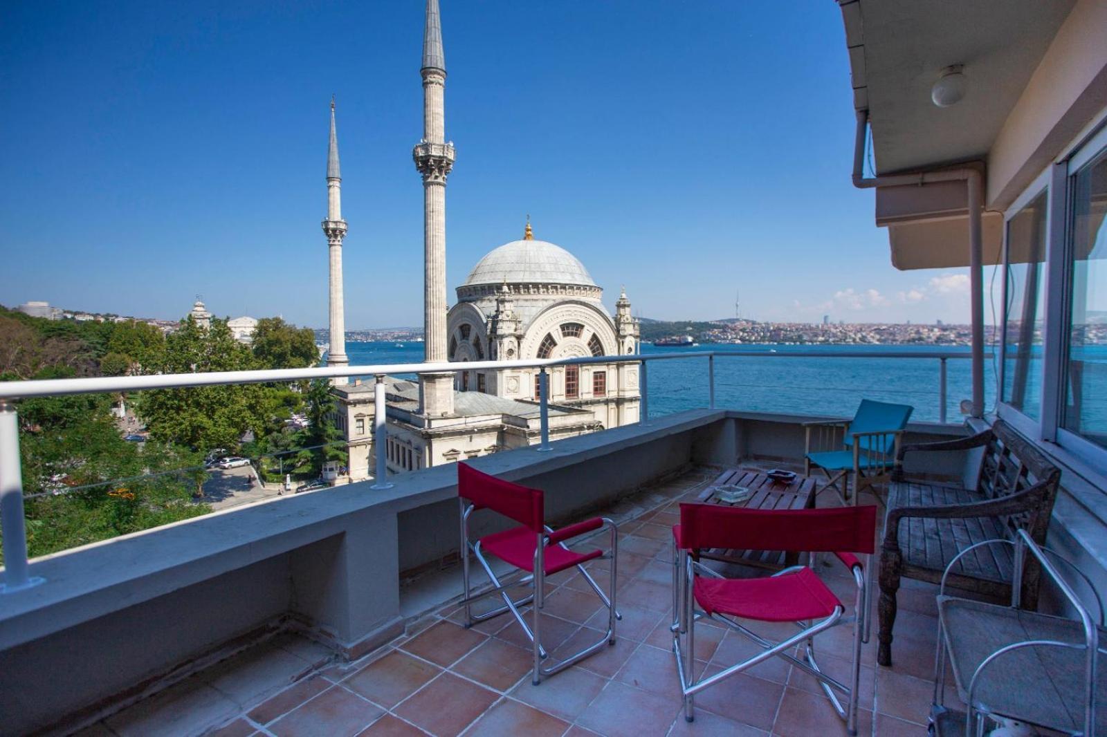 Waterfront Penthouse With A Stunning View *