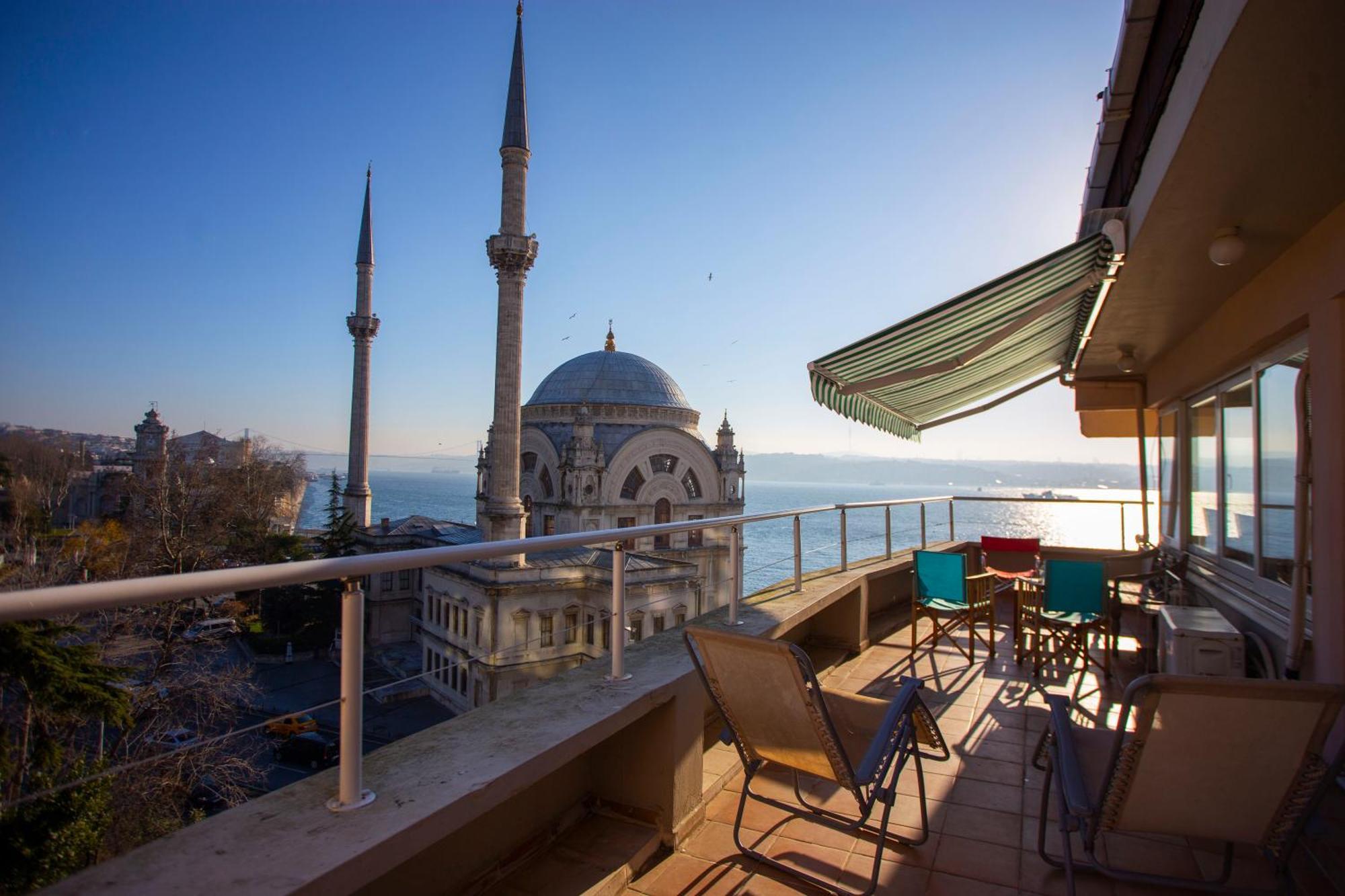 Waterfront Penthouse With A Stunning View *