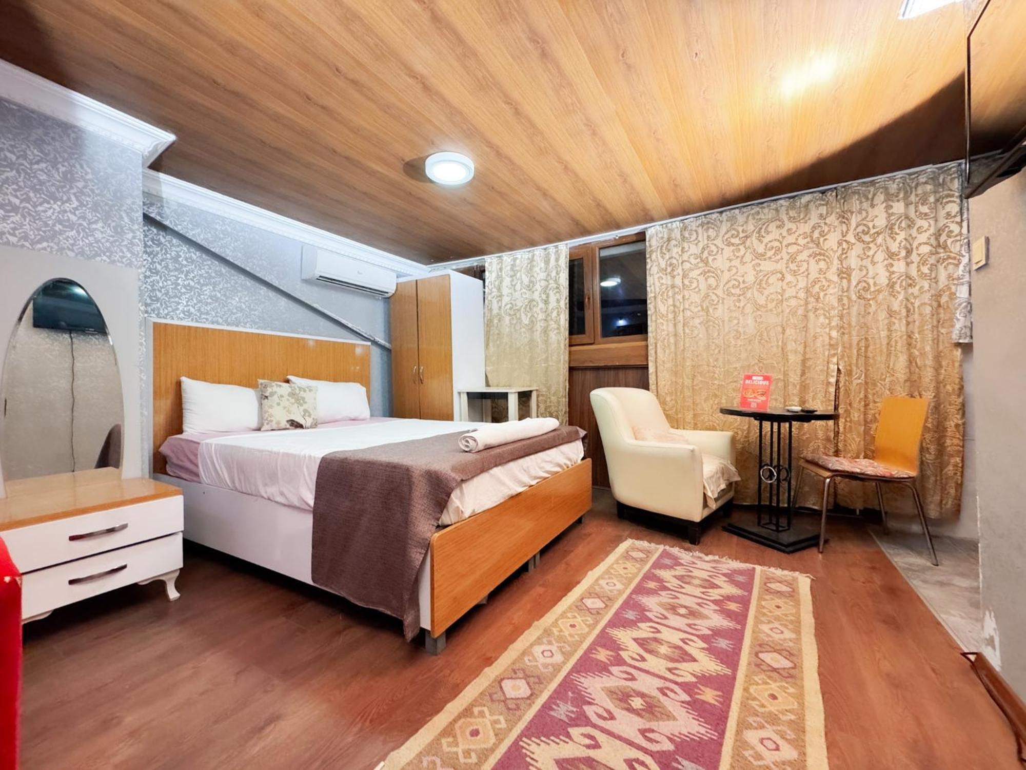 The New Season Hotel