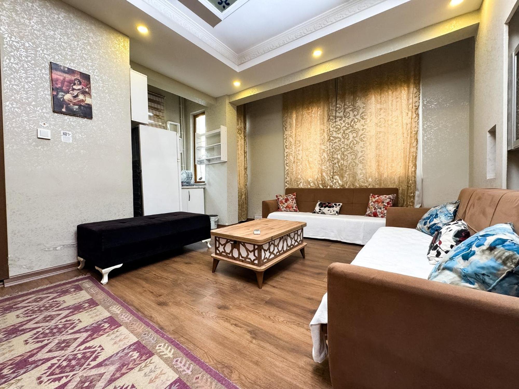 Hotel The New Season