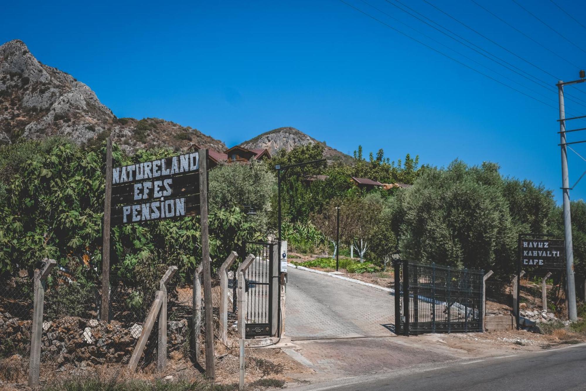 Natureland Efes Aparthotel 3*