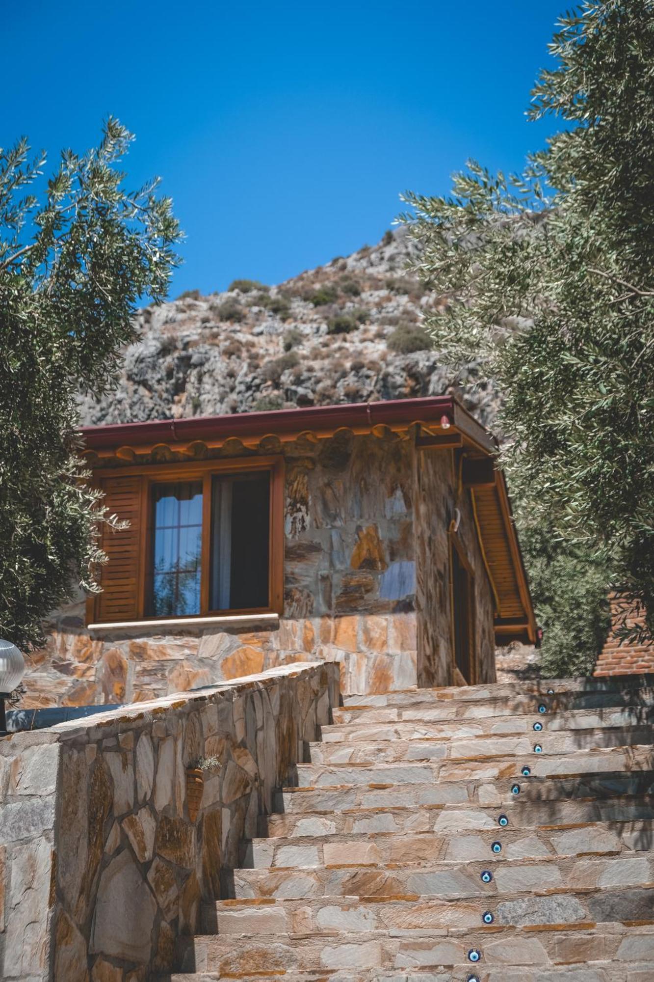 Natureland Efes 3*