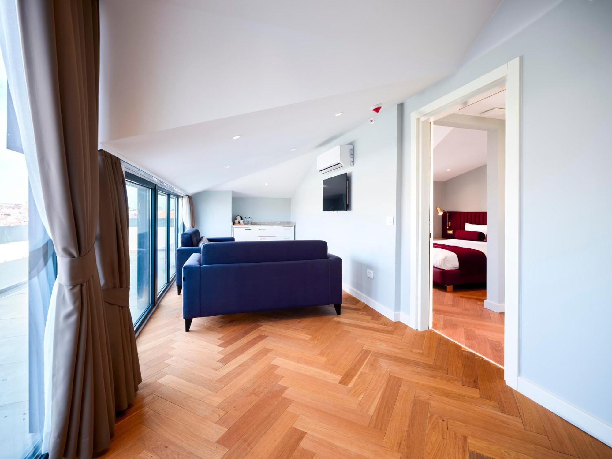 Hotel New Old Town