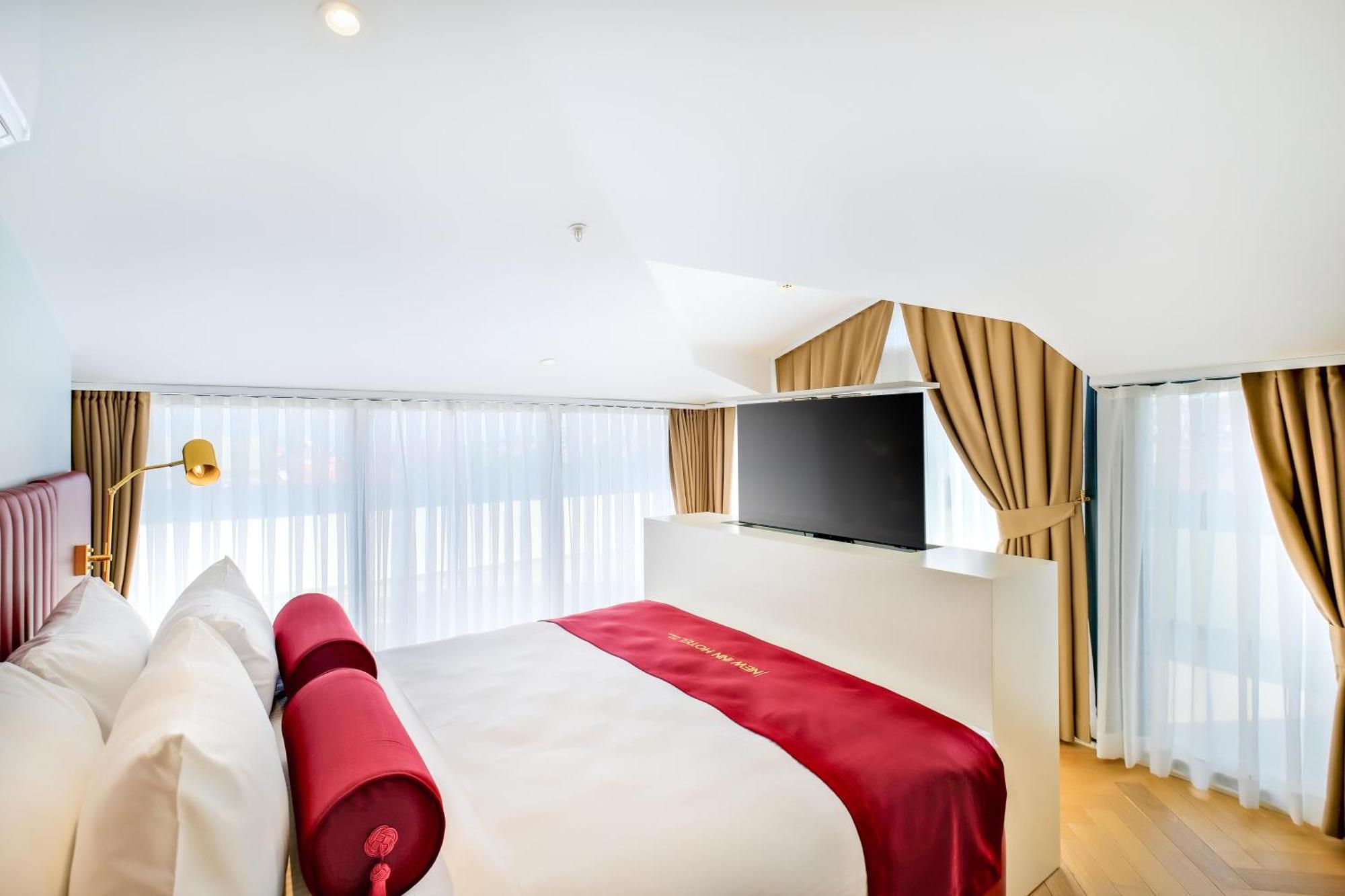 Hotel New Old Town 4*