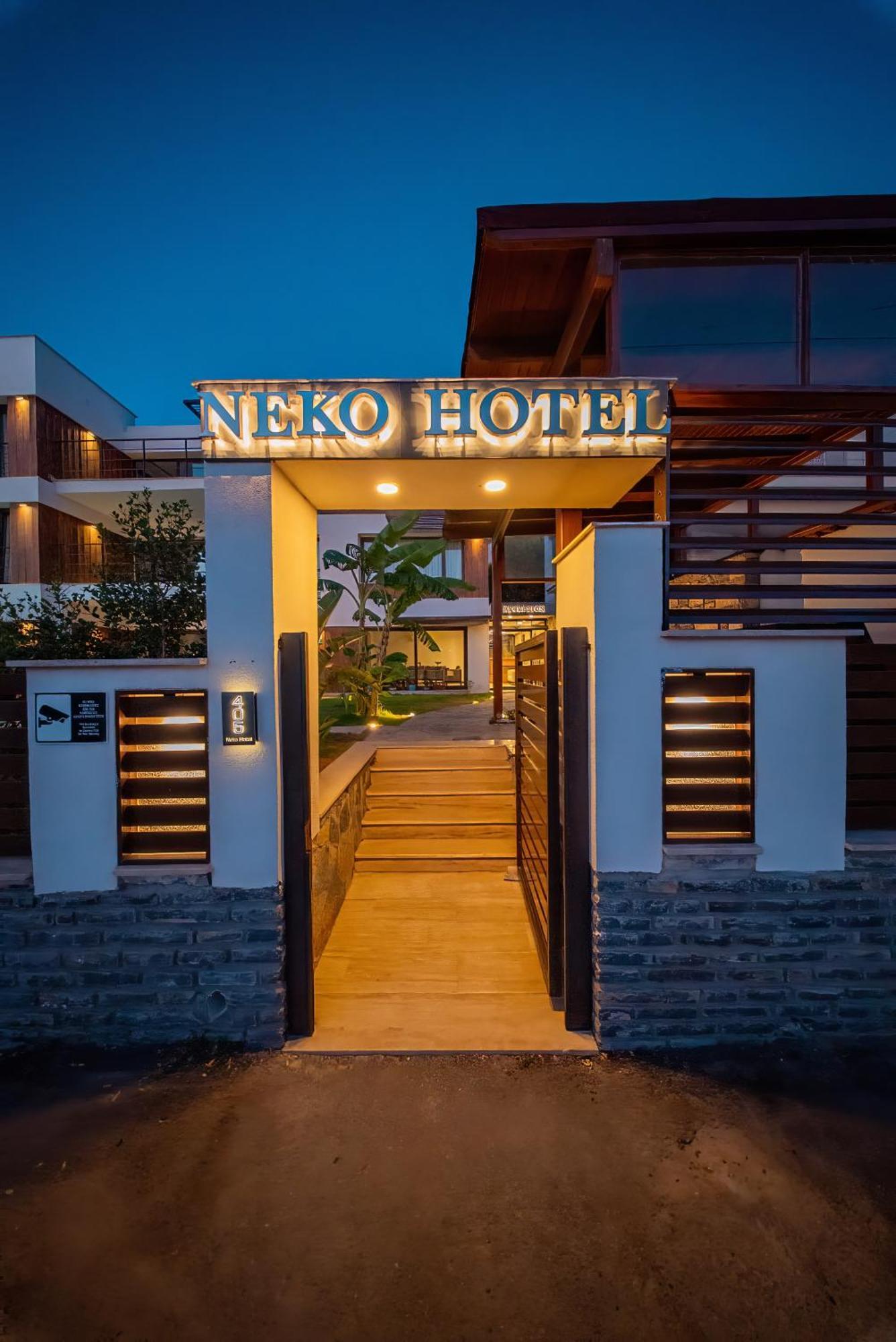 Neko Hotel *