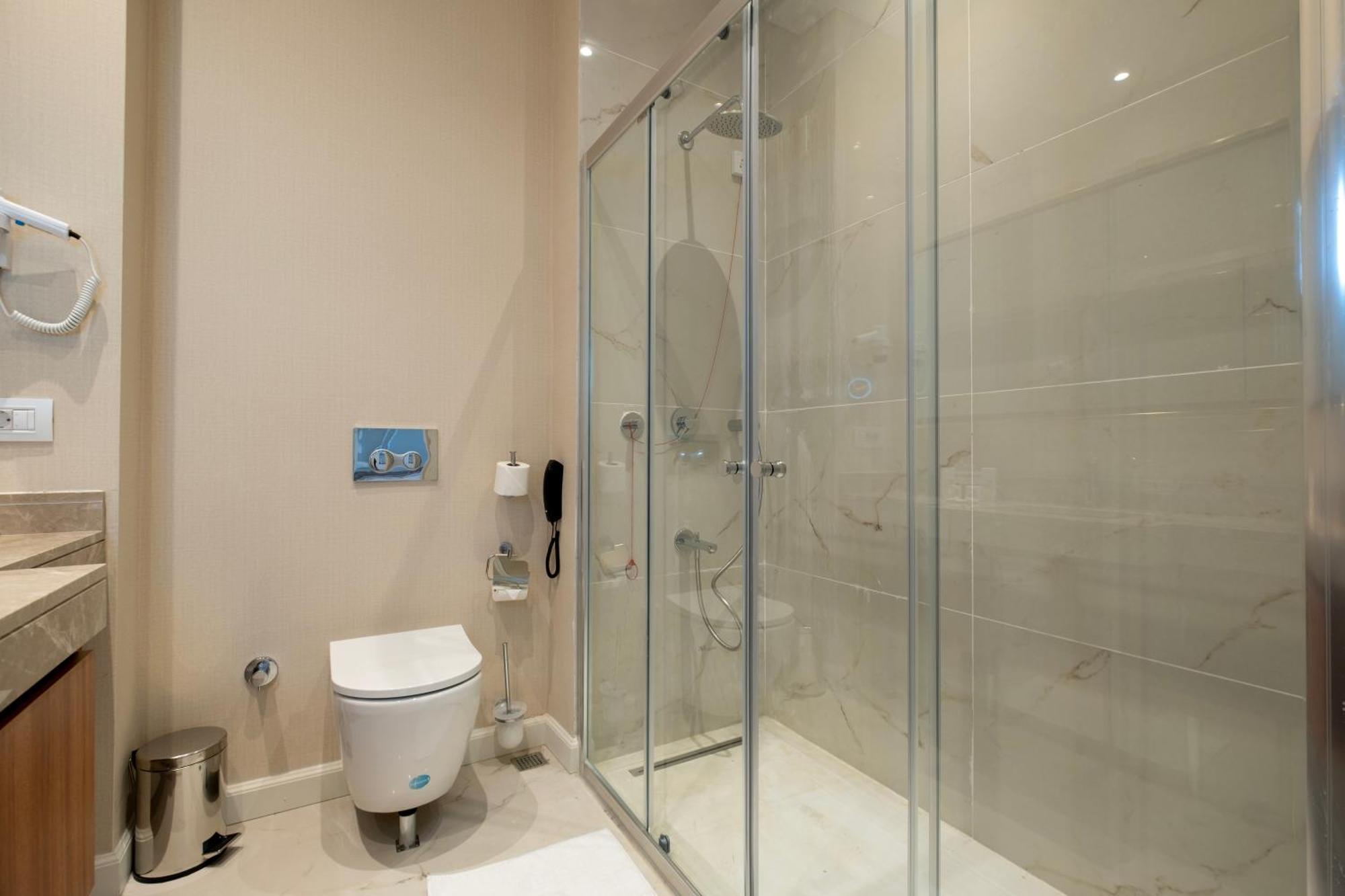 Hotel New Old Town 4*