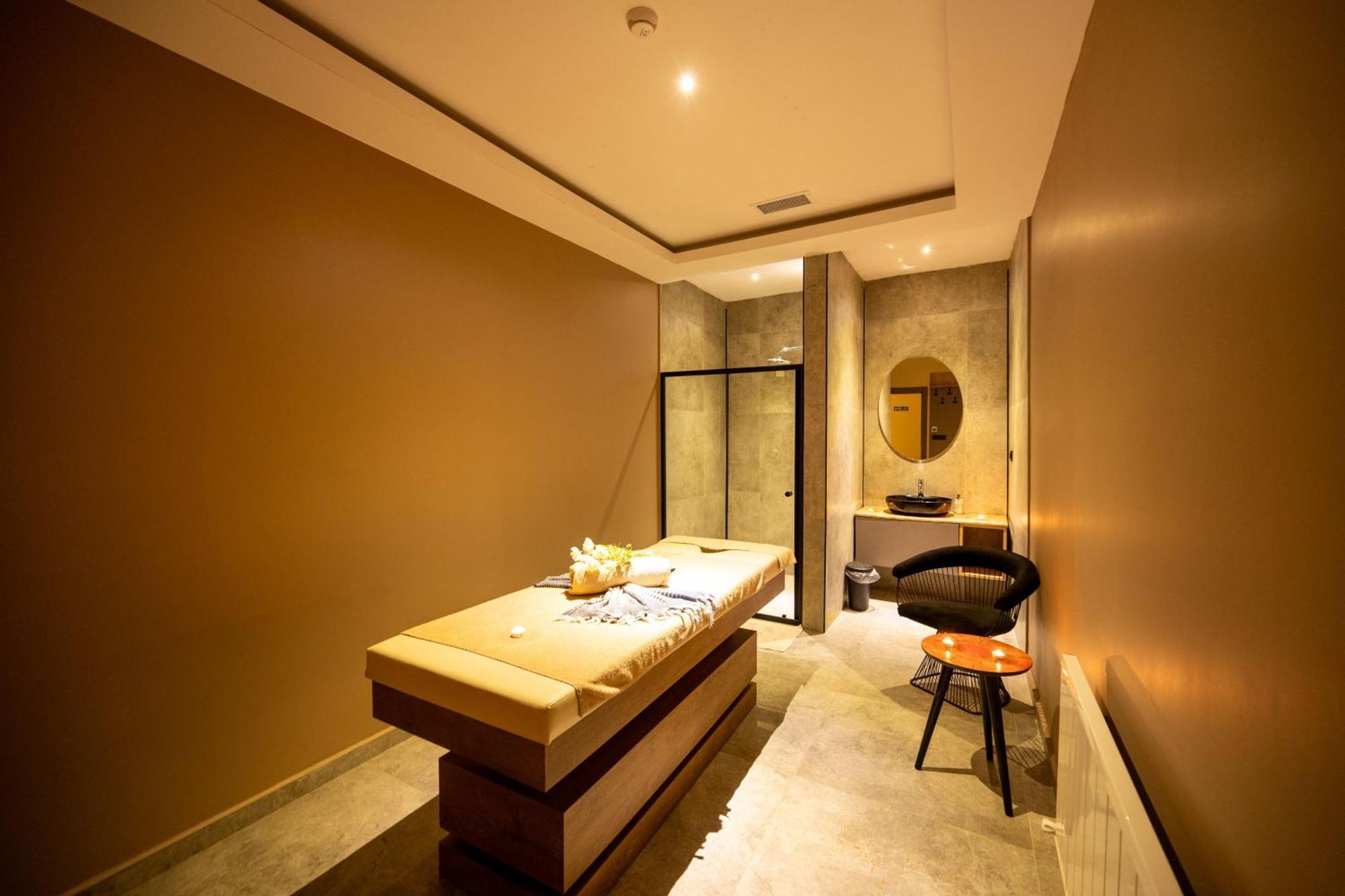 Hotel Vess *