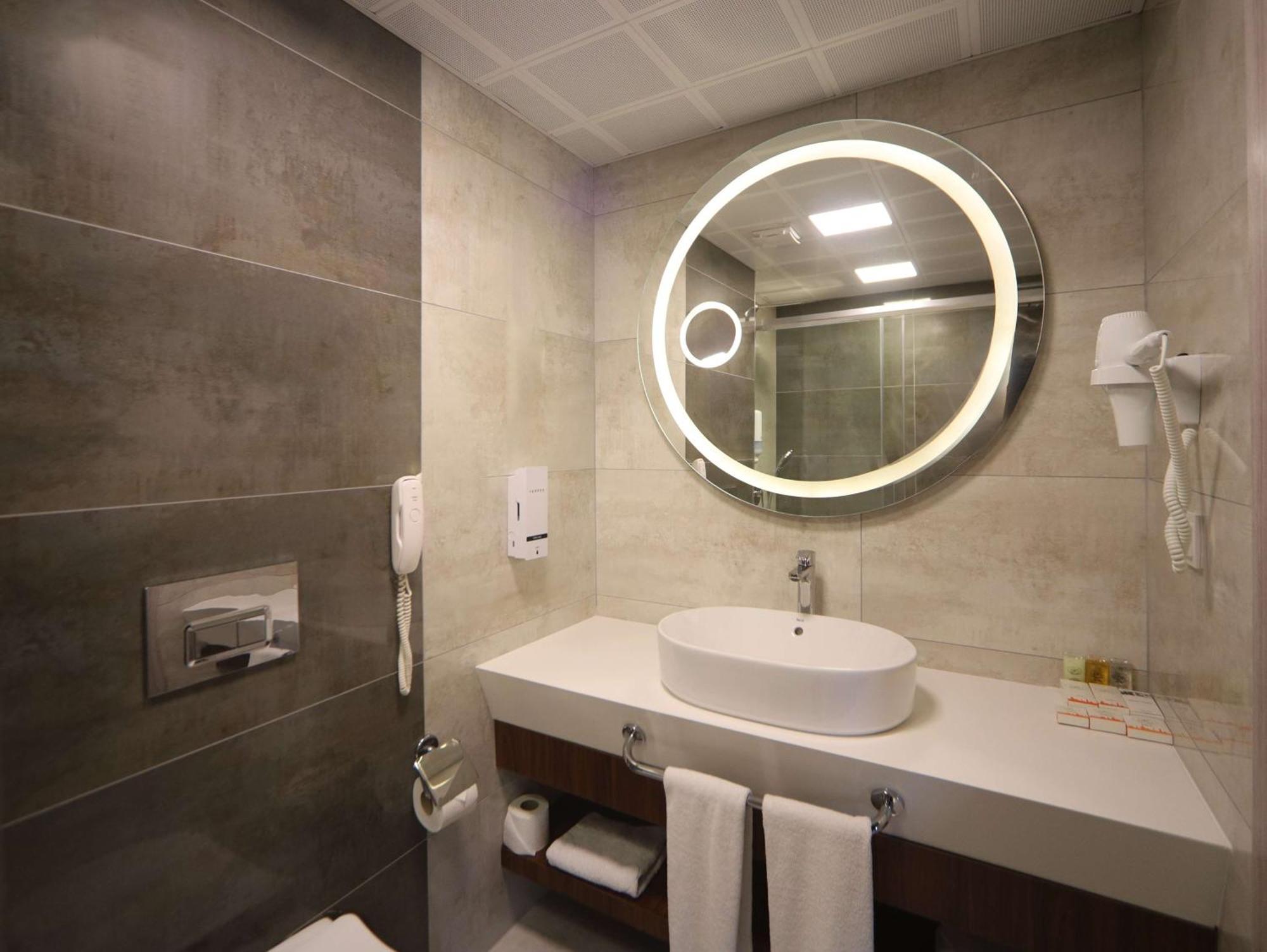 Hotel Best Western Plus Khan 4*