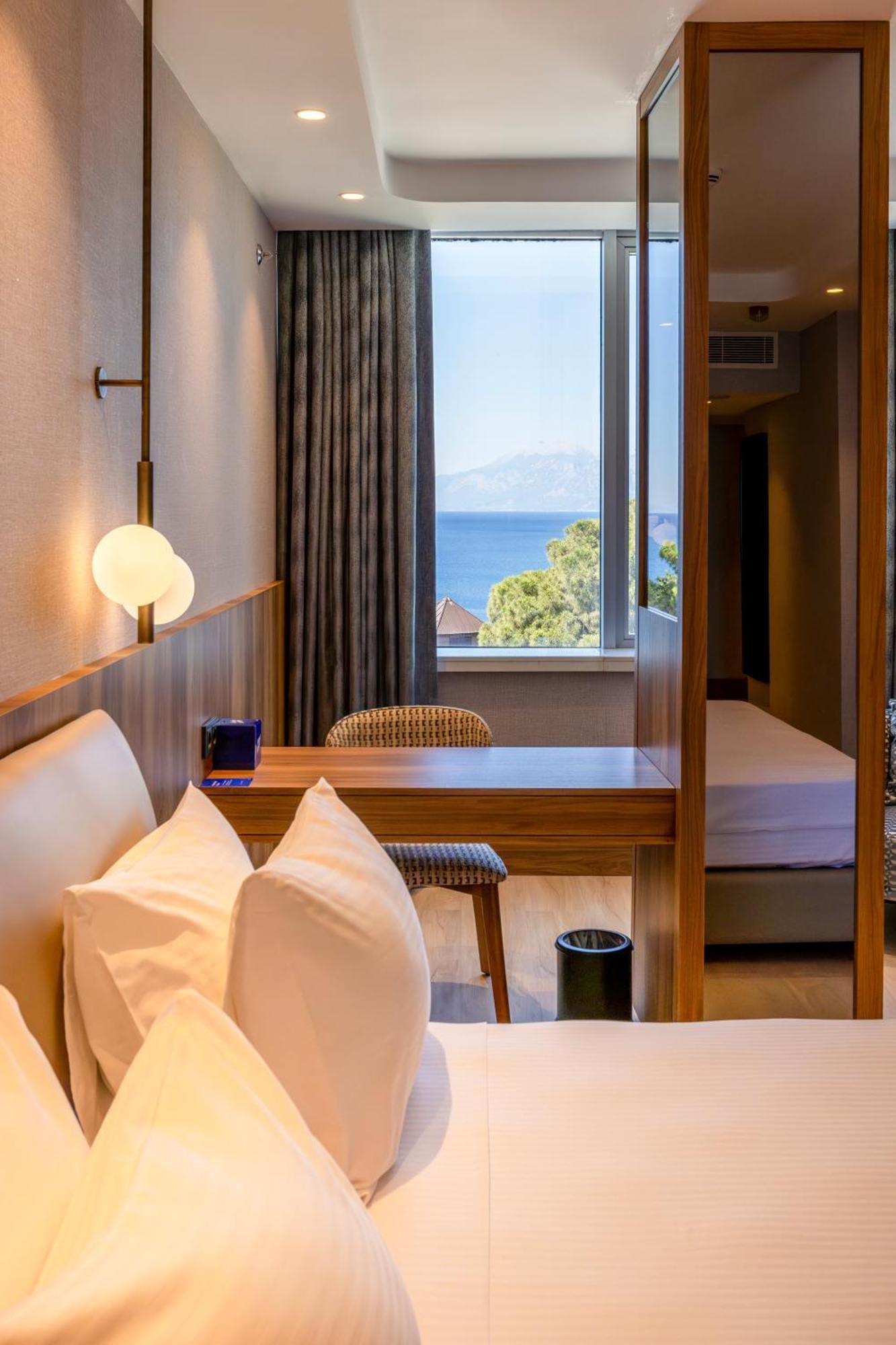 Delta Hotels By Marriott Antalya Lara - Adult Only 18 Plus 5* Antalya