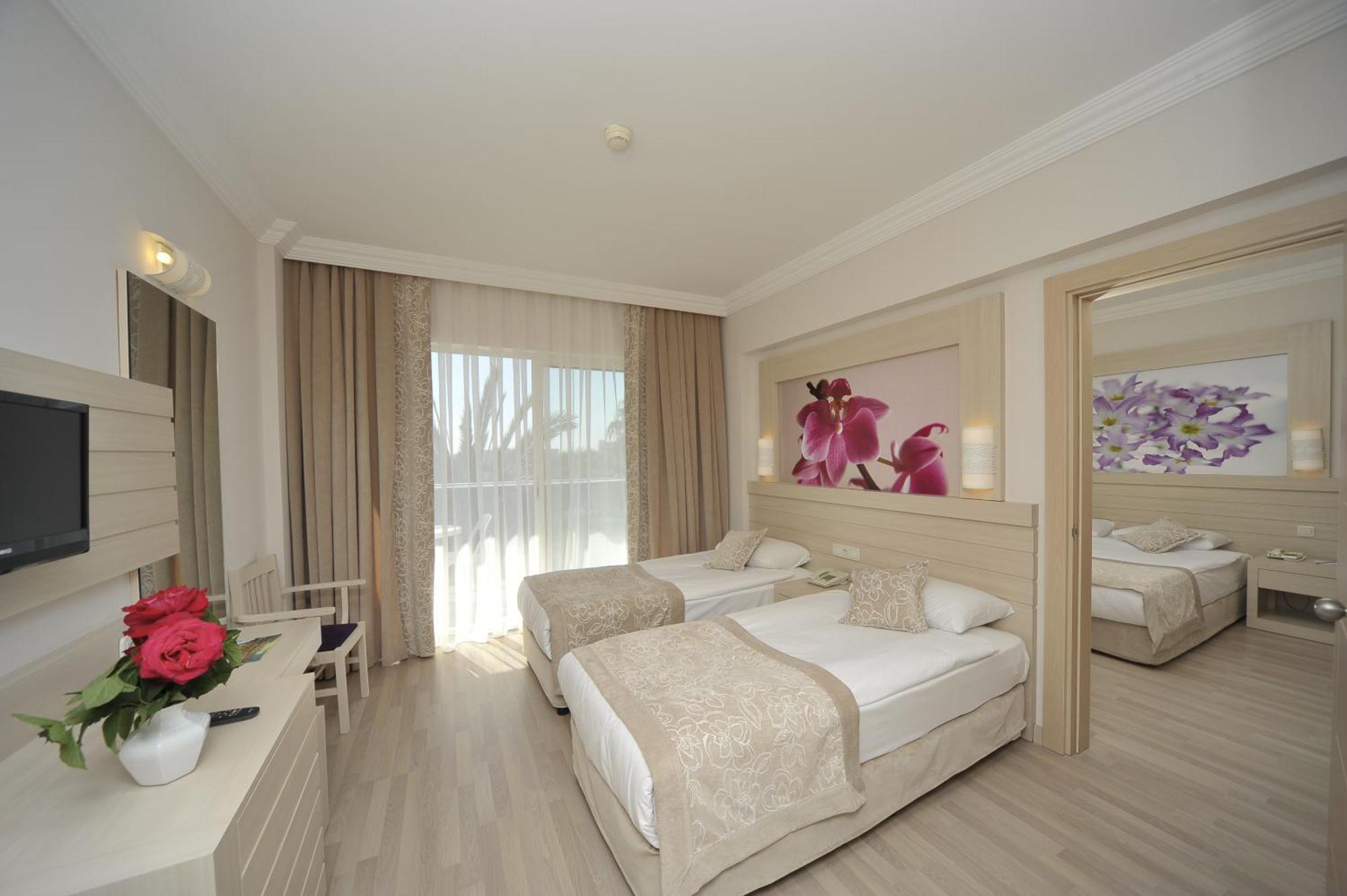 Hotel Seaden Corolla 4*