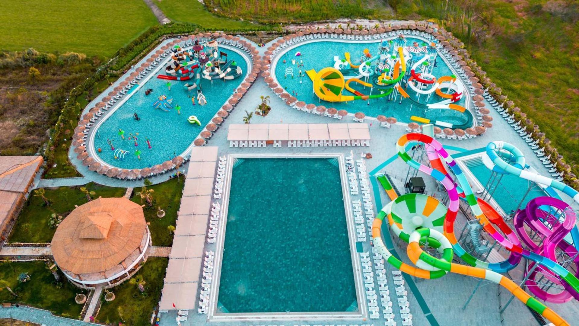 Hotel Dream Fun World