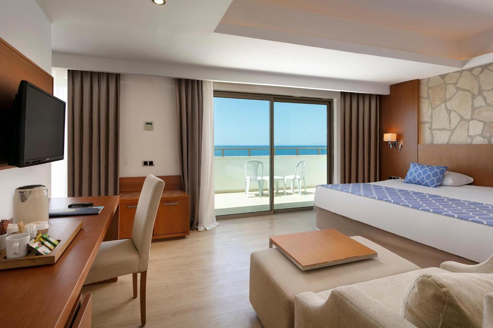 Armas Life Hotel