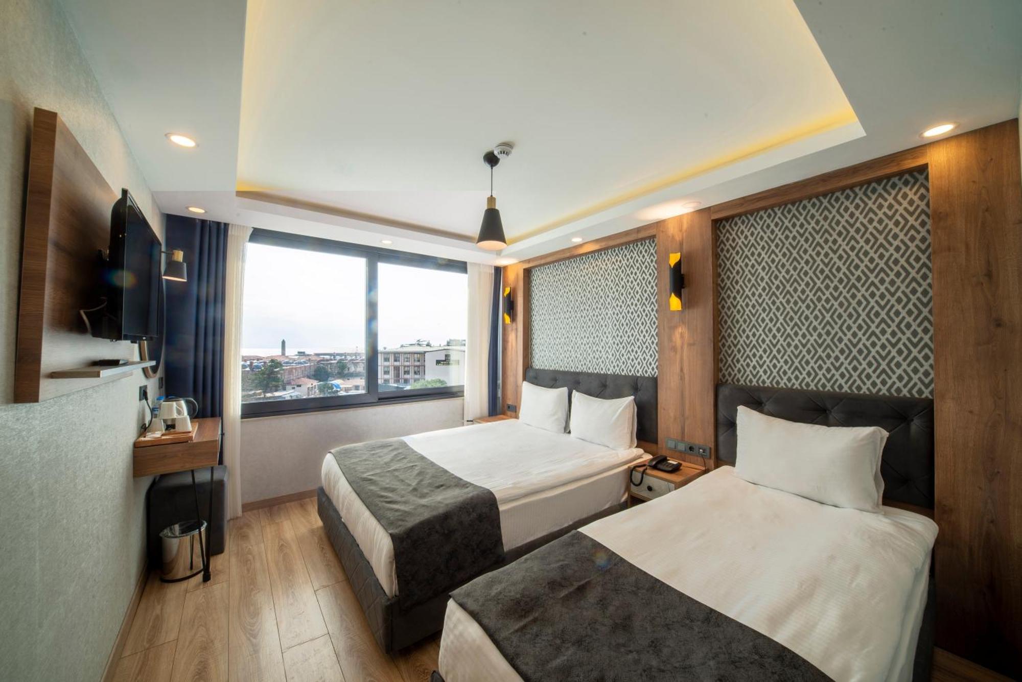 Hotel World Heritage Center 2*